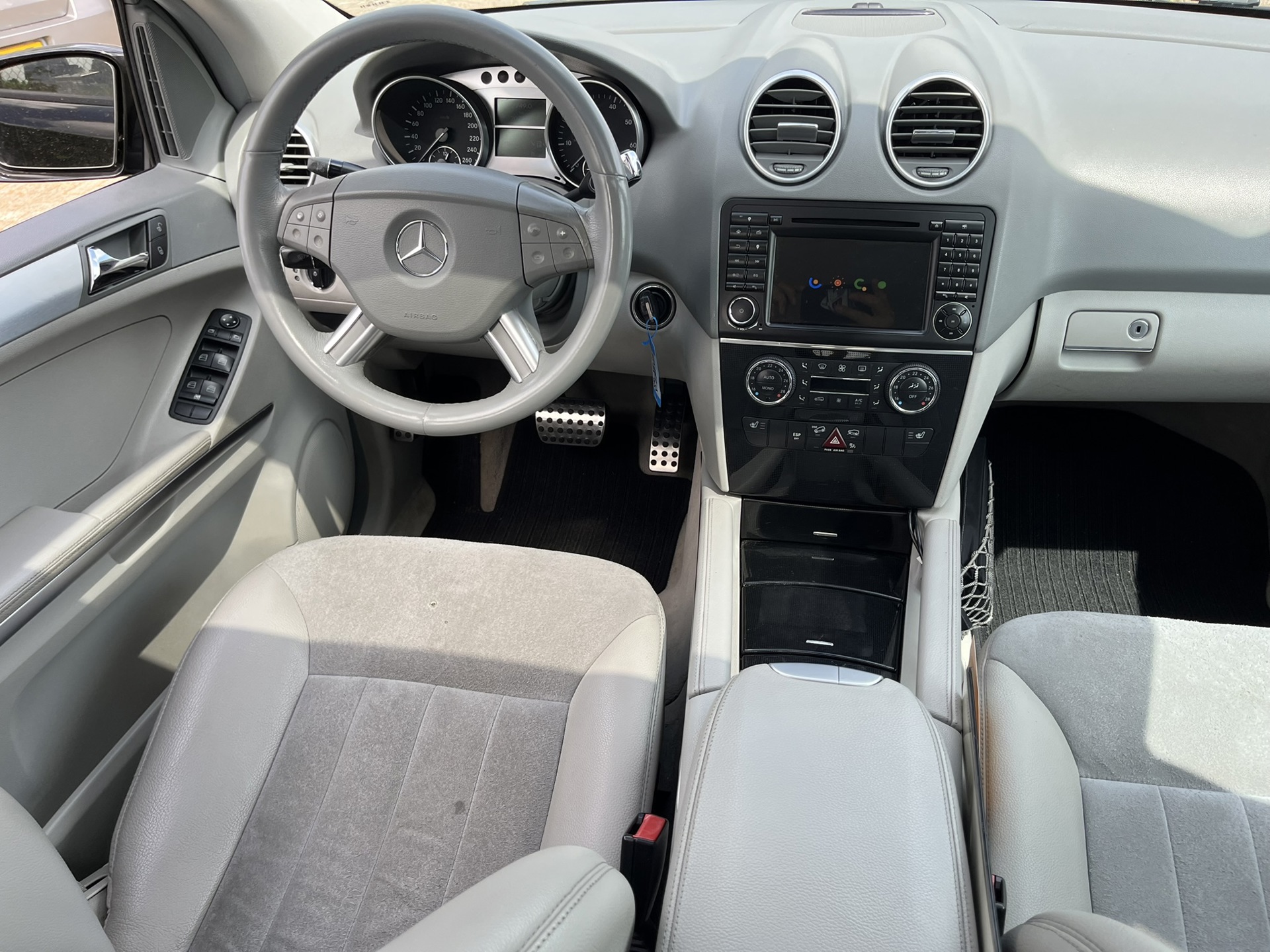 Foto van Mercedes-Benz ML 350
