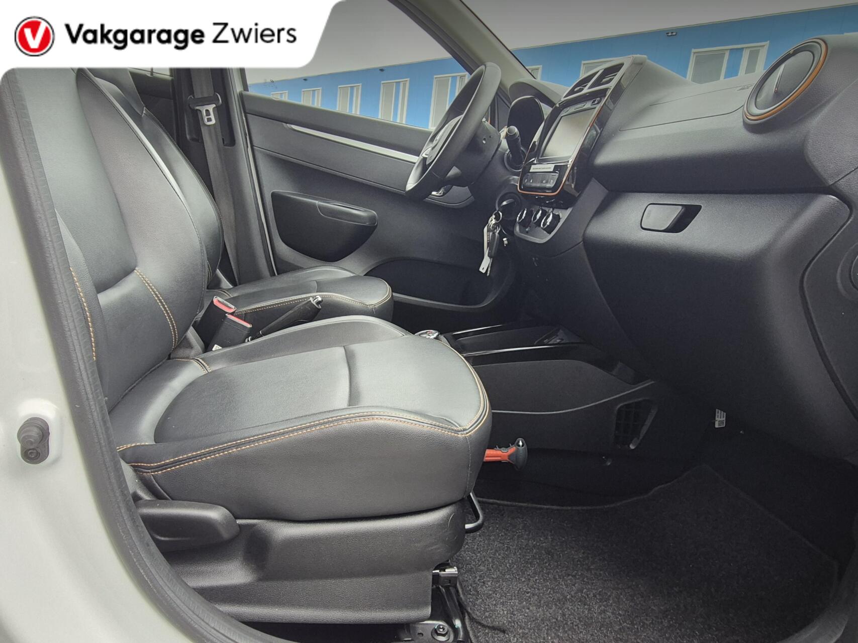 Foto van Dacia Spring
