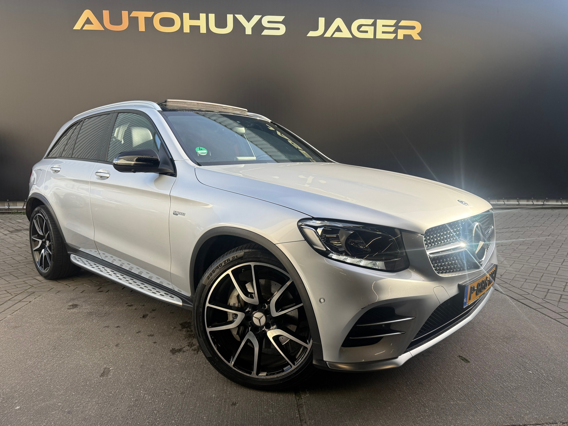 Foto van Mercedes-Benz AMG GLC 43
