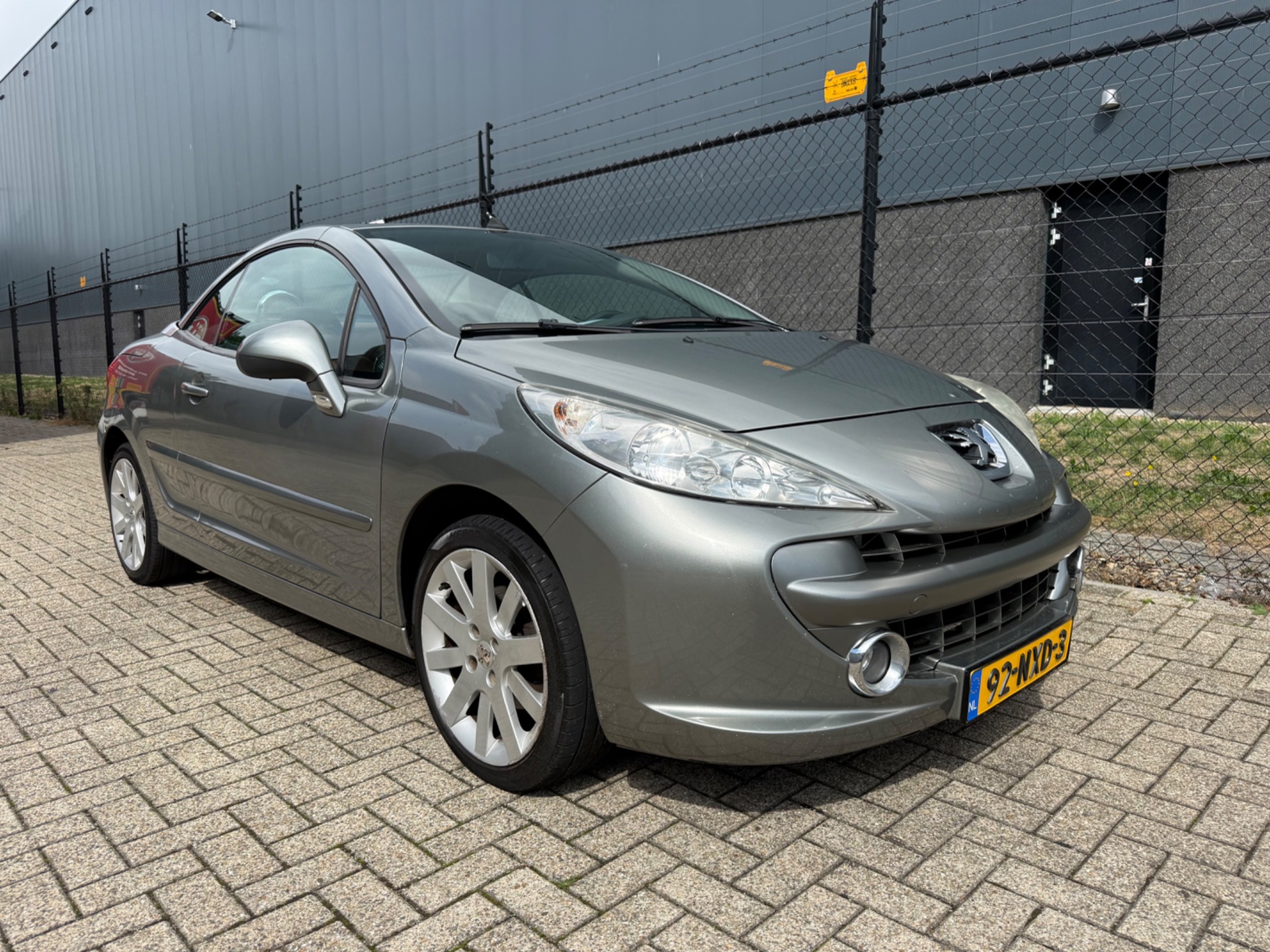Foto van Peugeot 207 CC