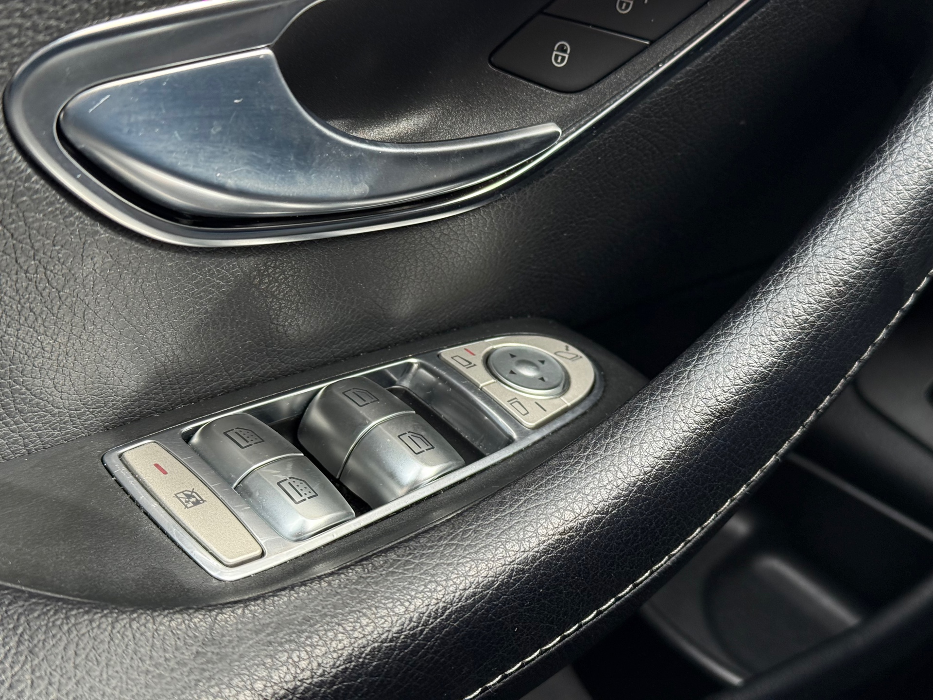 Foto van Mercedes-Benz E 250