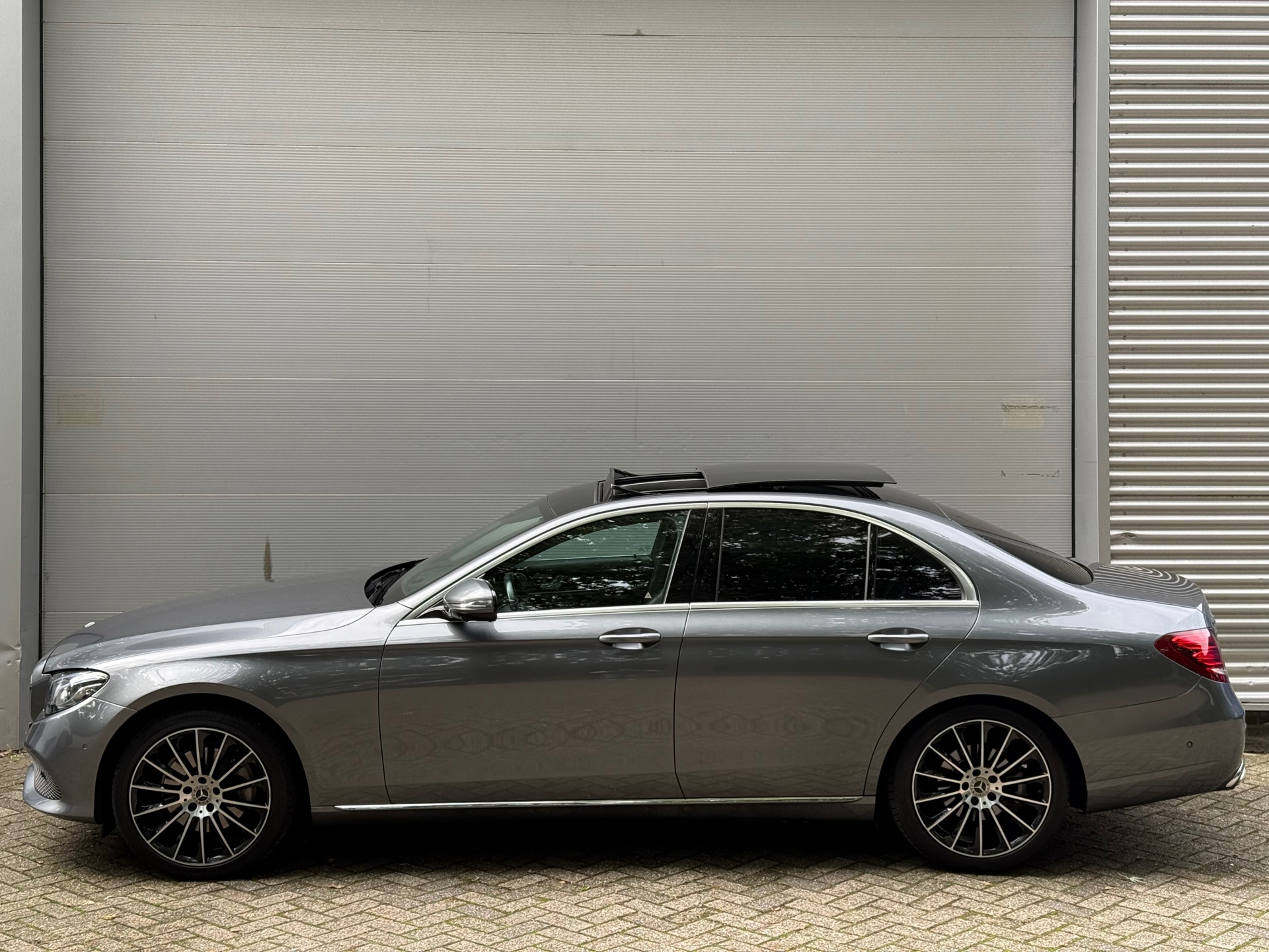 Foto van Mercedes-Benz E 250