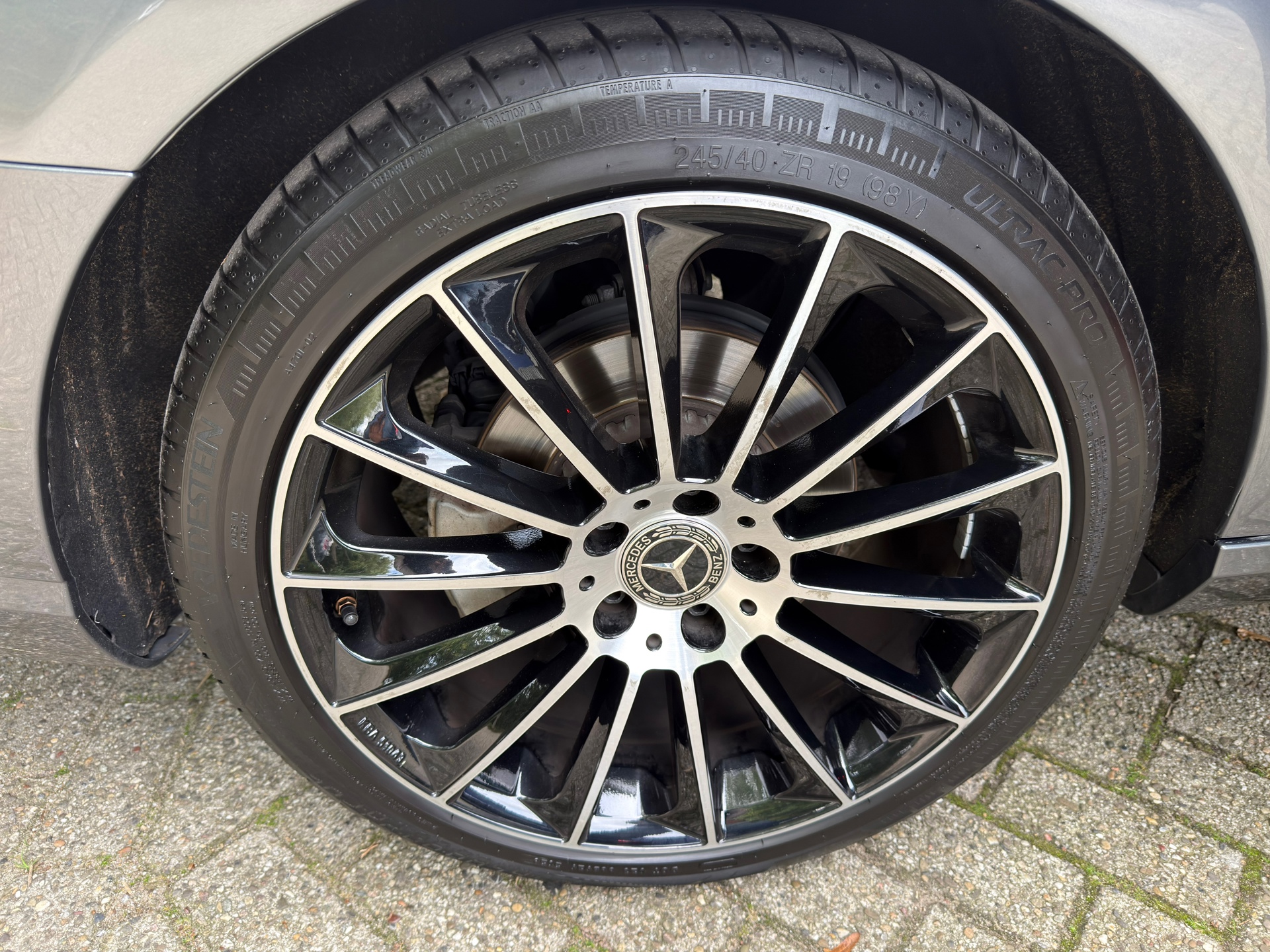 Foto van Mercedes-Benz E 250