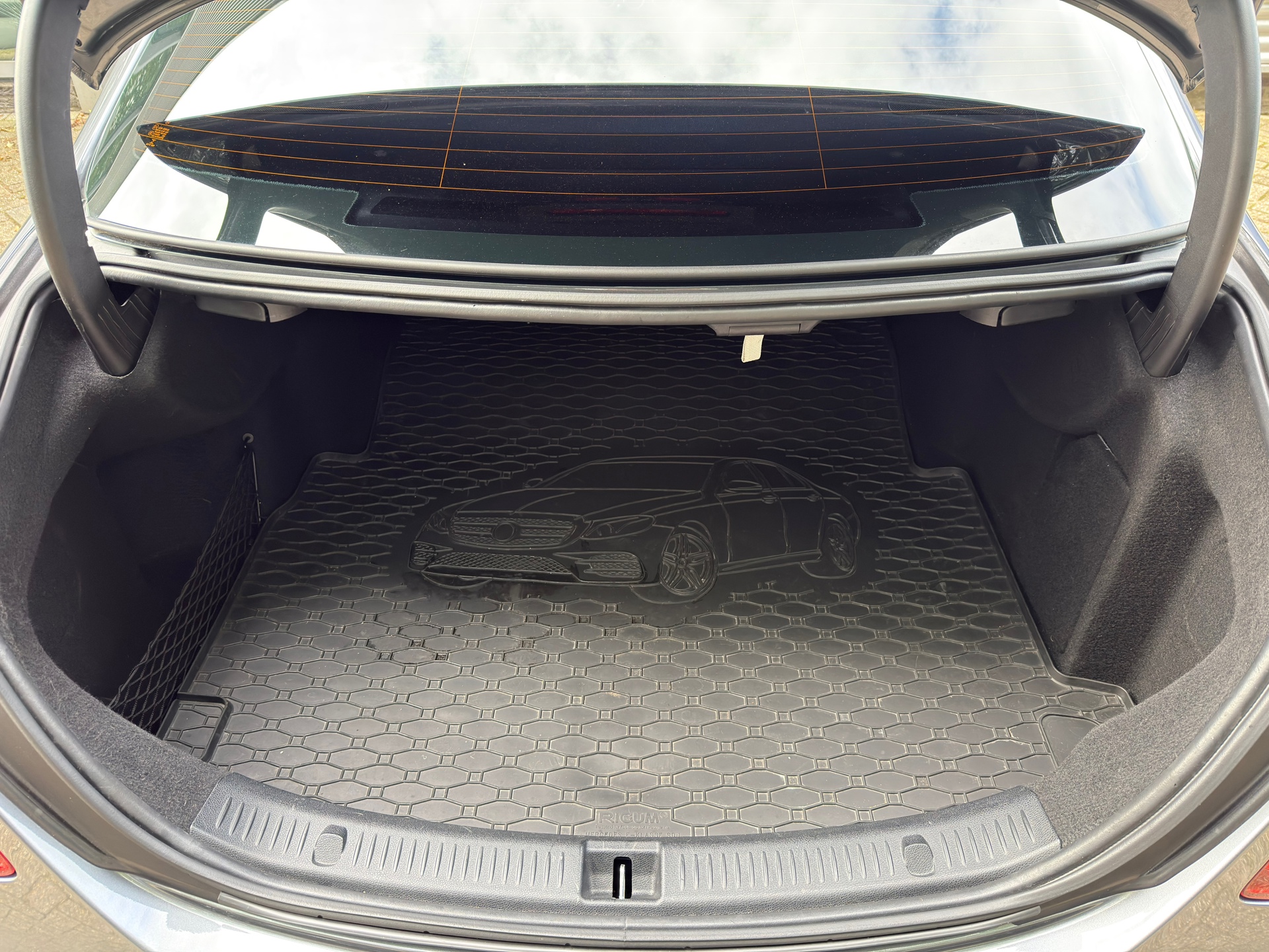 Foto van Mercedes-Benz E 250