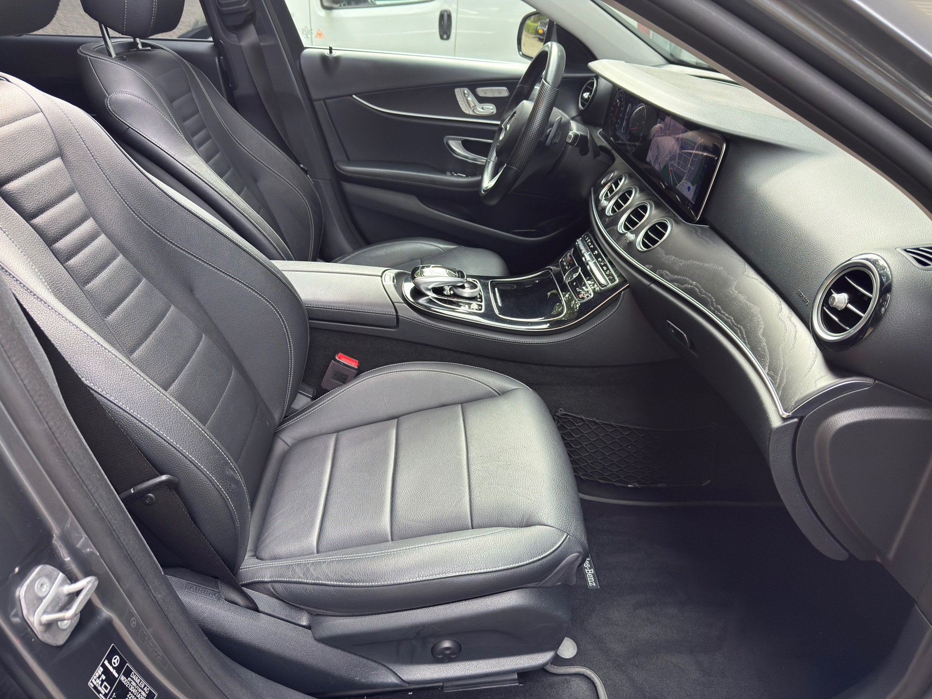 Foto van Mercedes-Benz E 250
