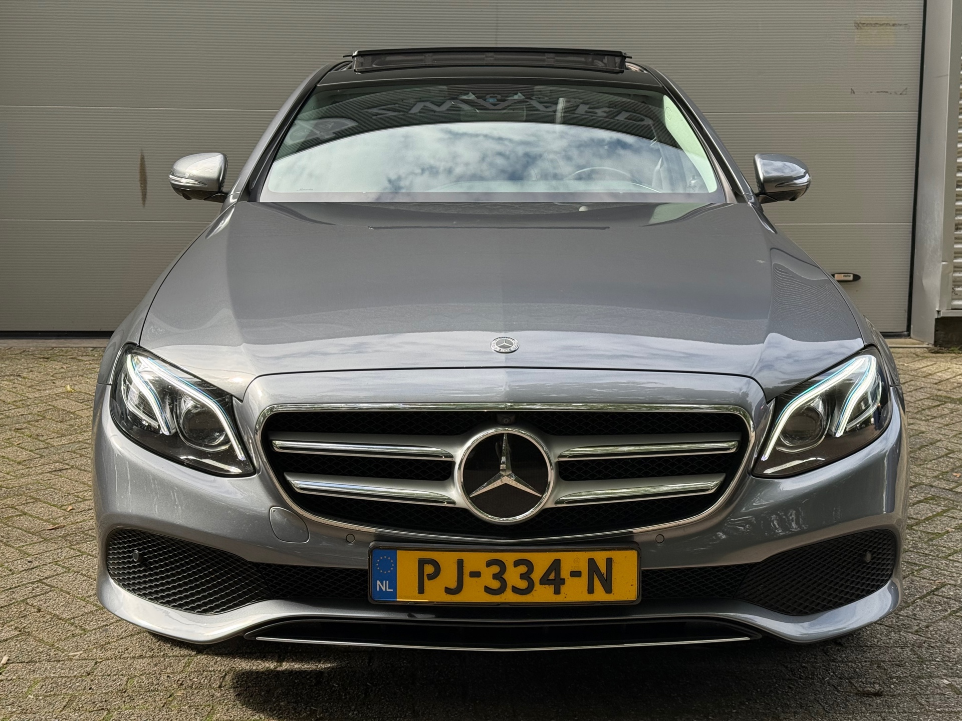 Foto van Mercedes-Benz E 250