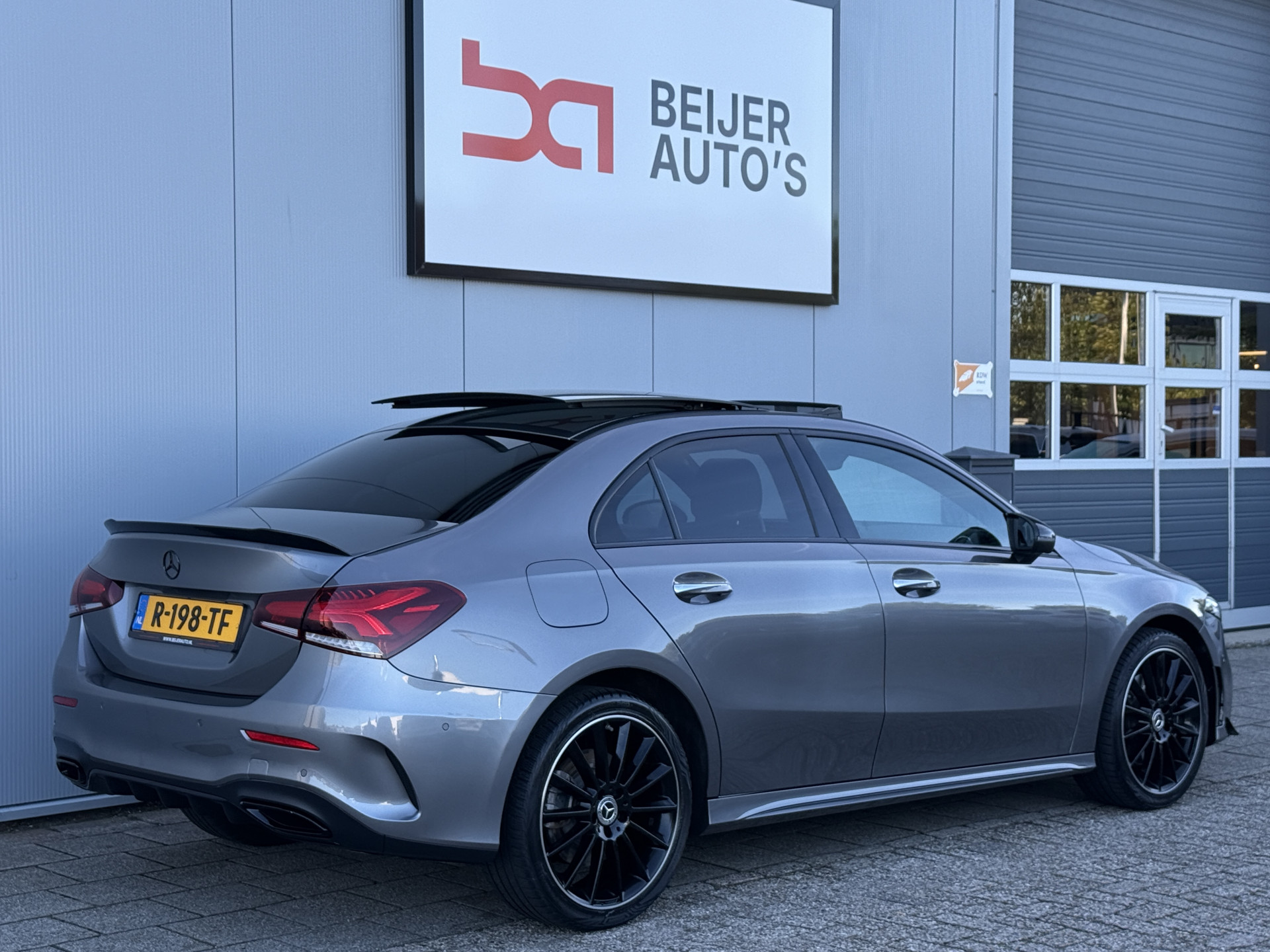 Foto van Mercedes-Benz A 250 E