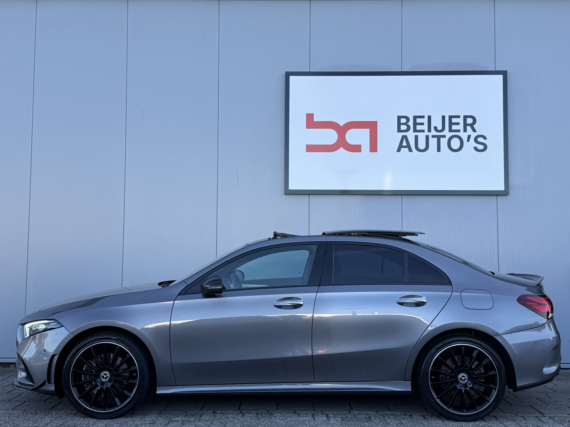 Foto van Mercedes-Benz A 250 E