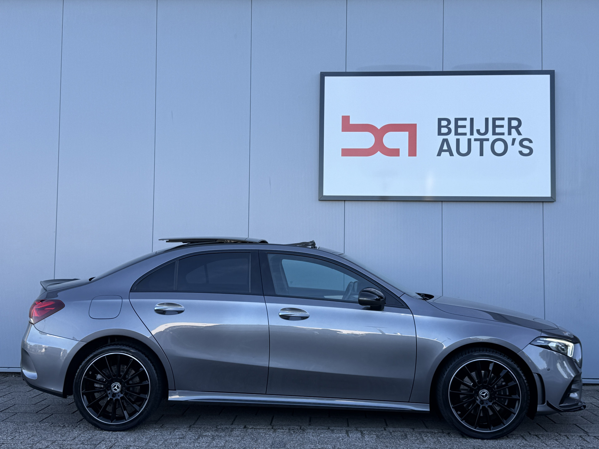 Foto van Mercedes-Benz A 250 E