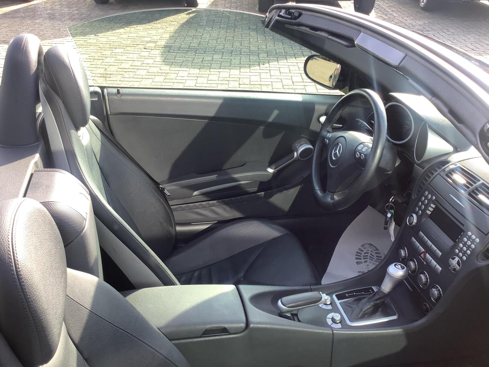 Foto van Mercedes-Benz SLK 200 Kompressor