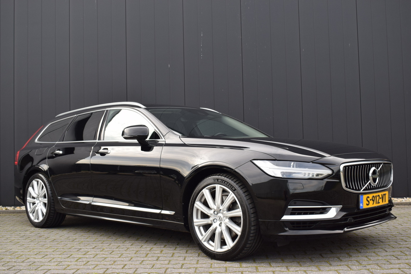 Foto van Volvo V90 T8 Twin Engine