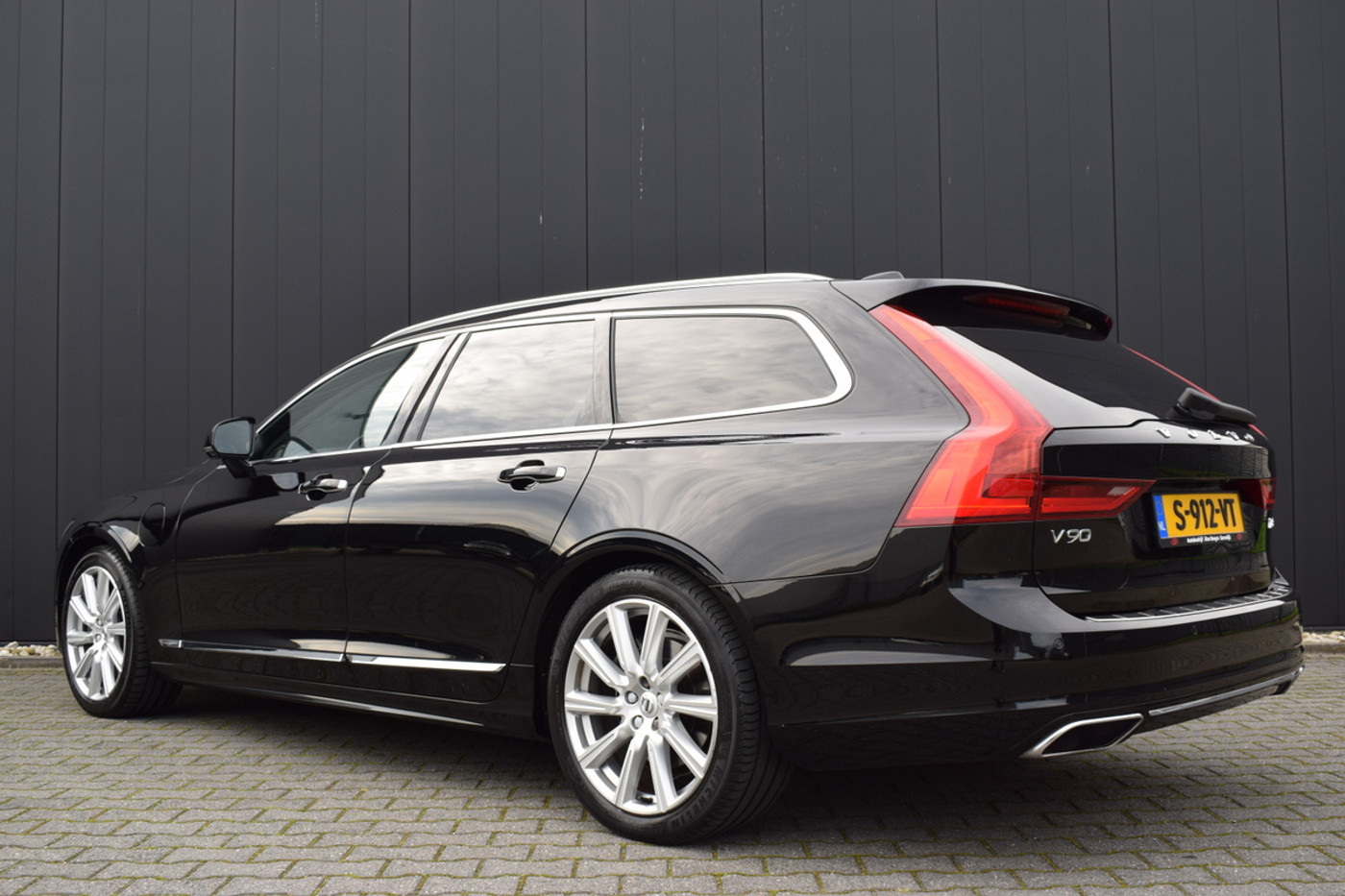 Foto van Volvo V90 T8 Twin Engine