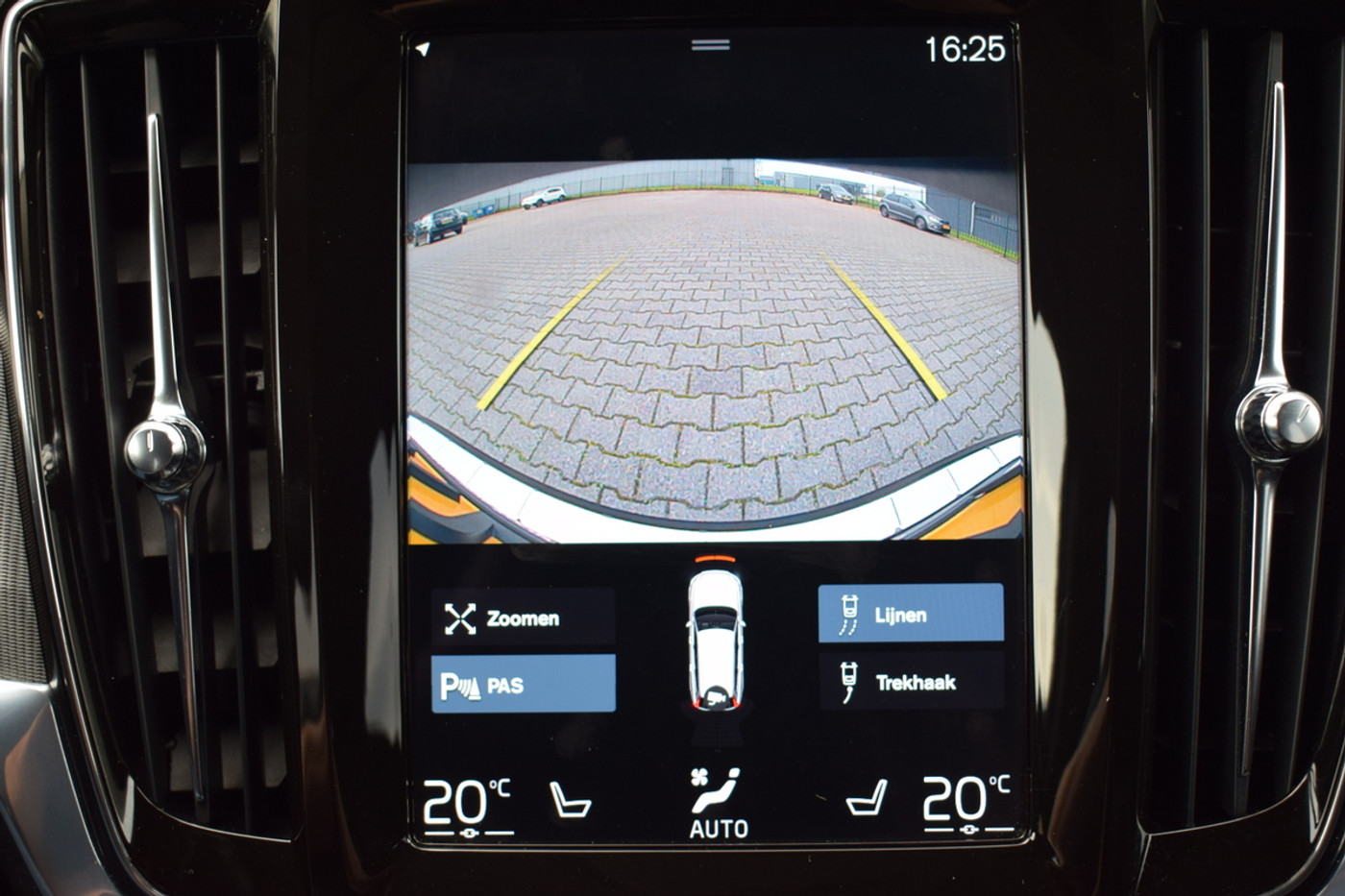 Foto van Volvo V90 T8 Twin Engine