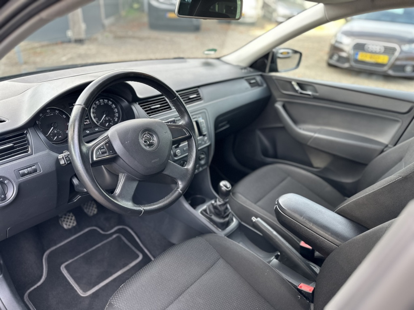 Foto van Skoda Rapid