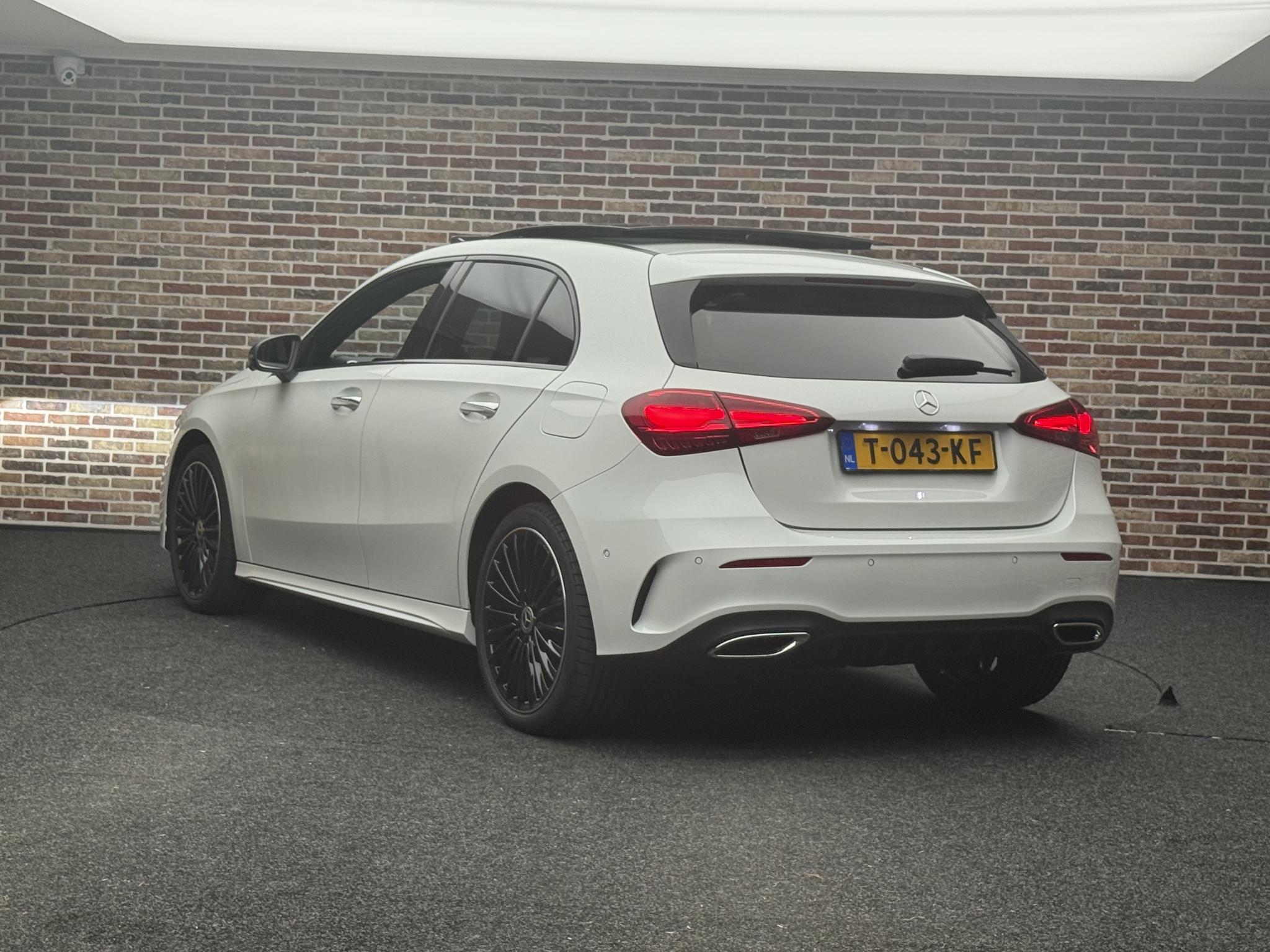 Foto van Mercedes-Benz A 250 E