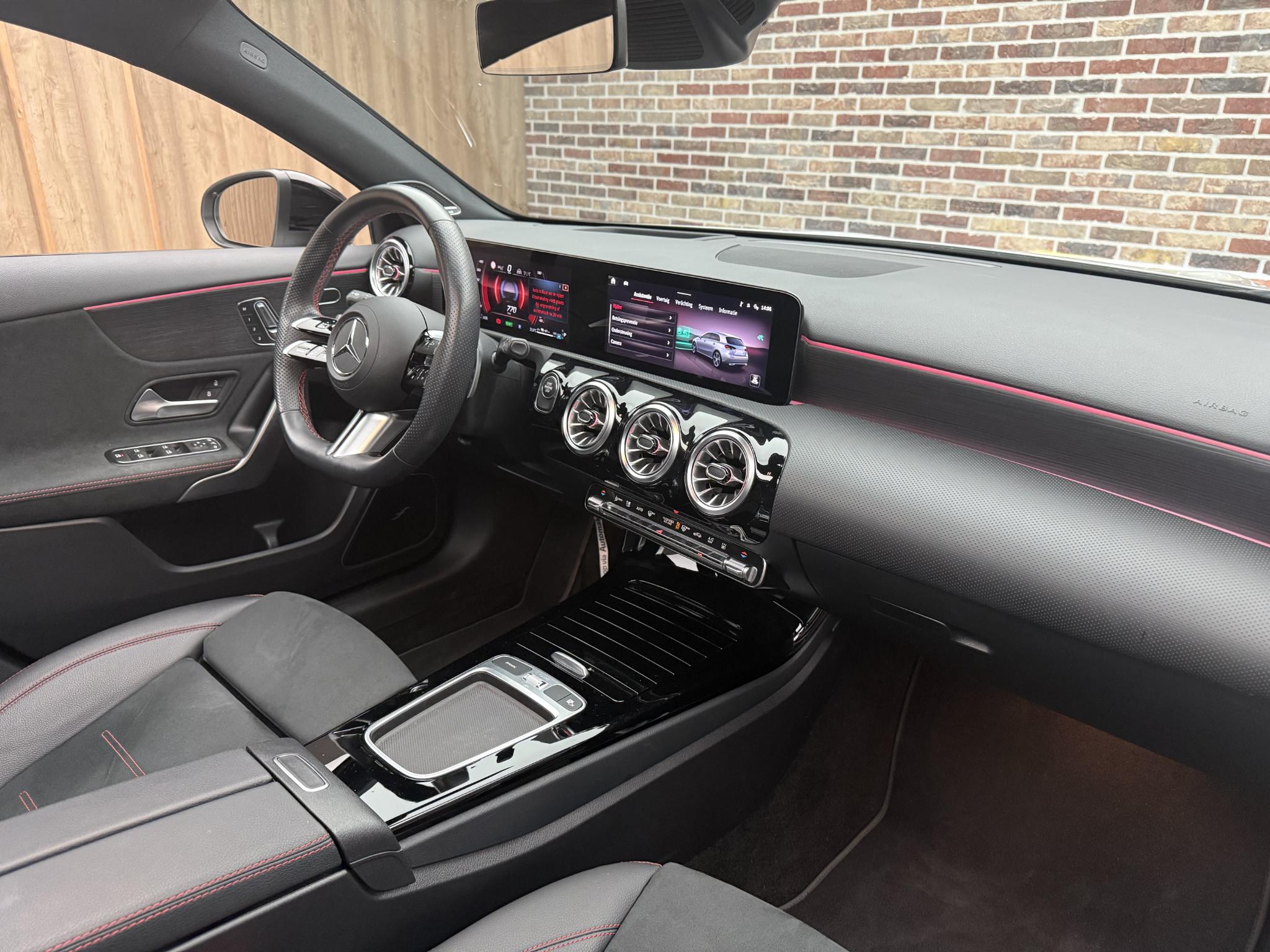 Foto van Mercedes-Benz A 250 E