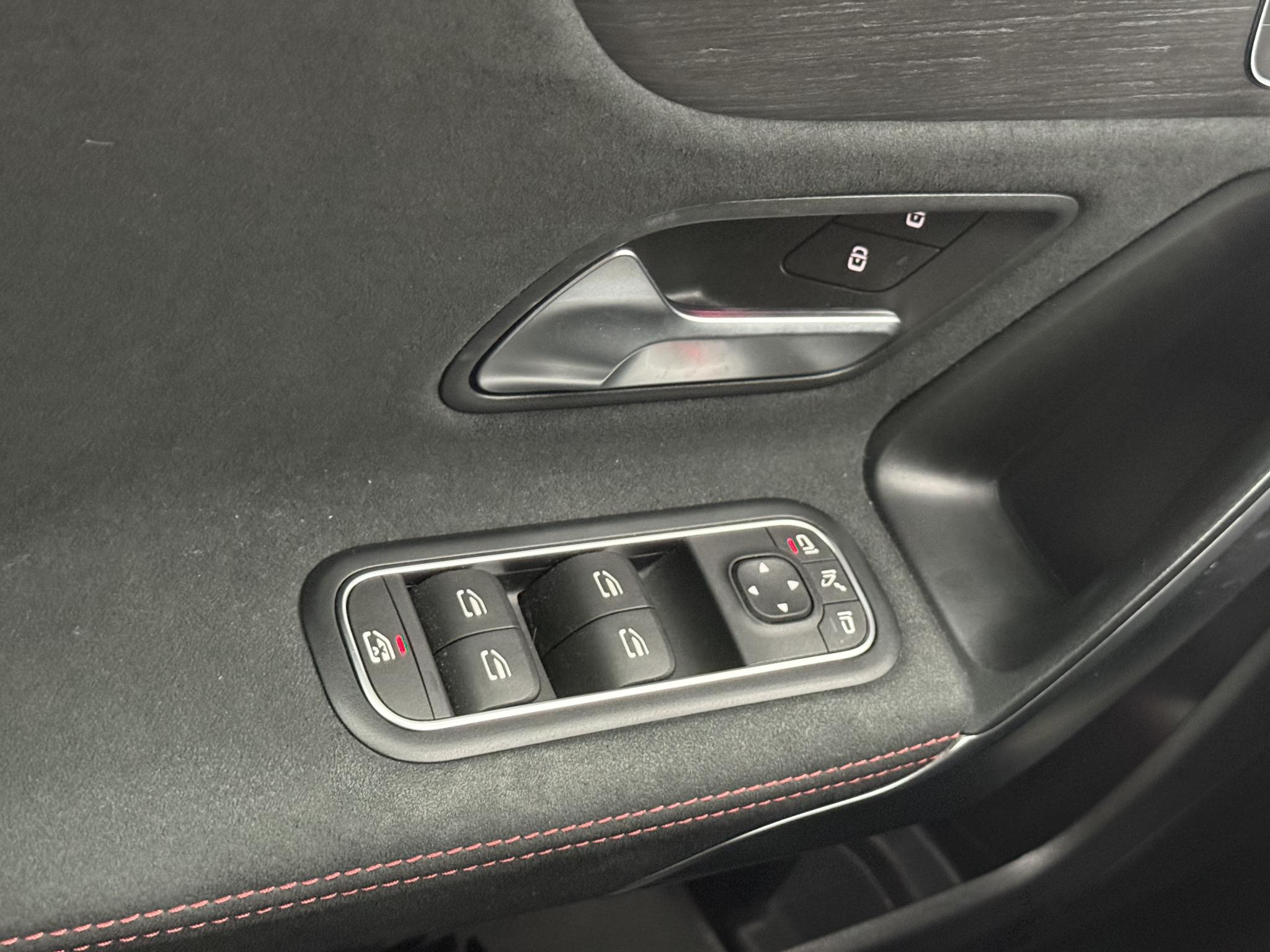Foto van Mercedes-Benz A 250 E