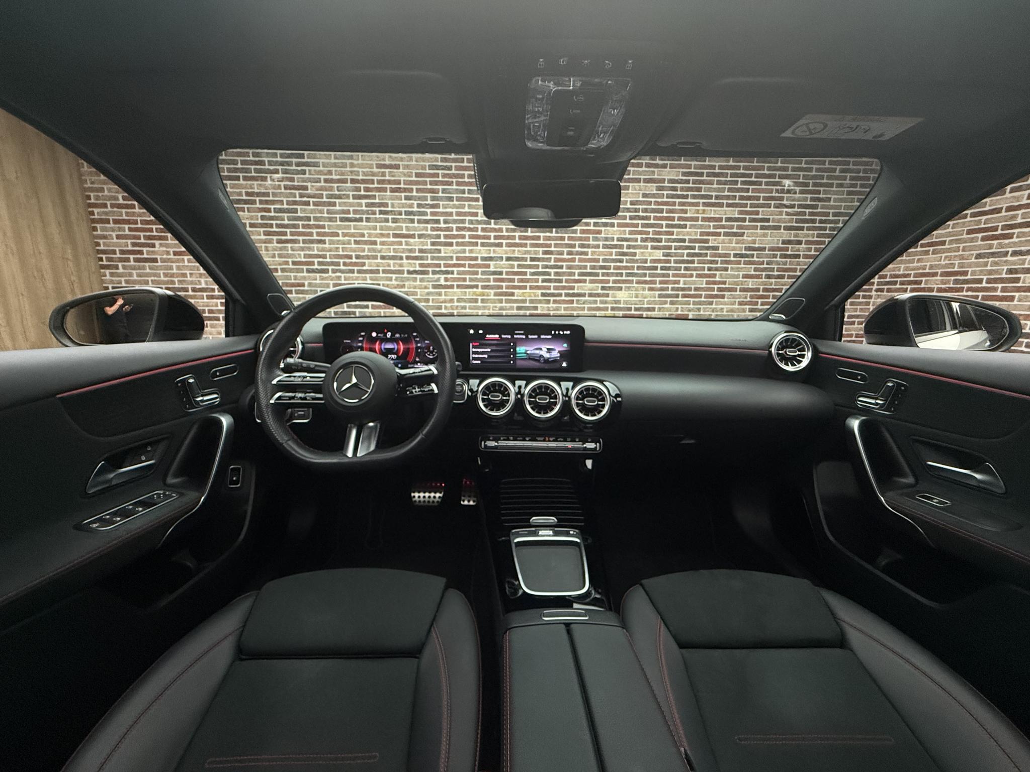 Foto van Mercedes-Benz A 250 E