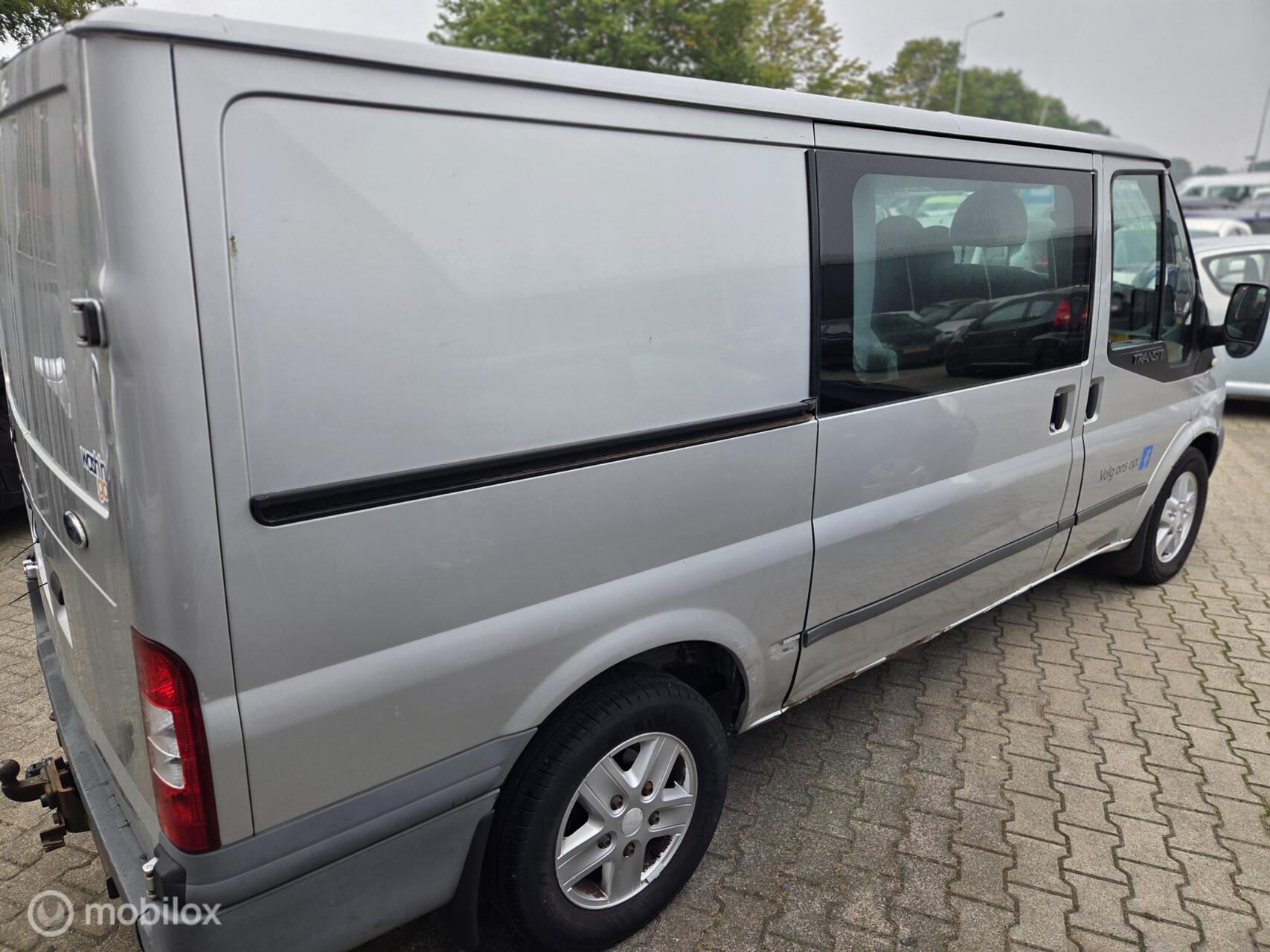 Foto van Ford Transit 280m DC LR 115dpf 4.36