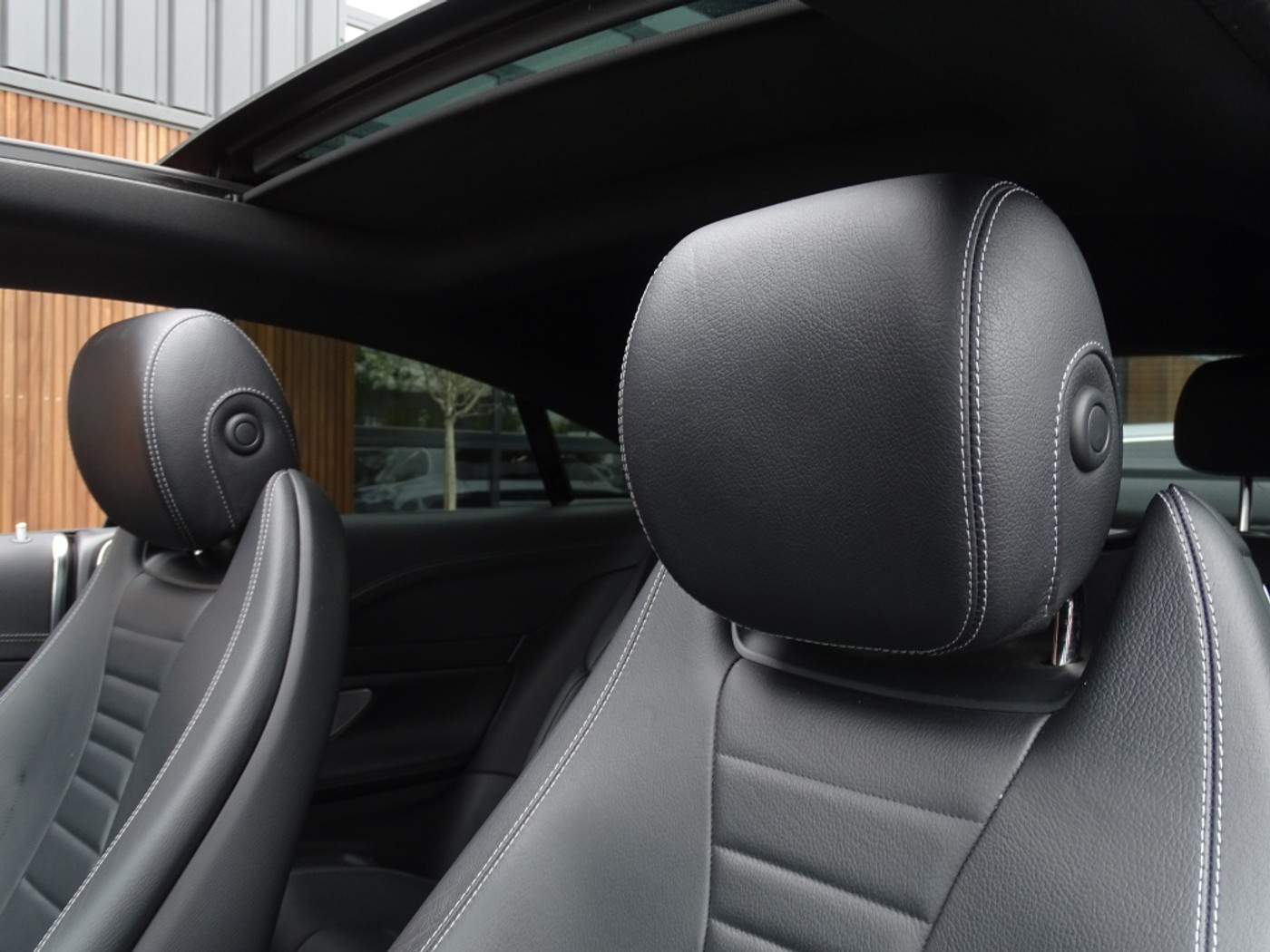 Foto van Mercedes-Benz E 400 4Matic