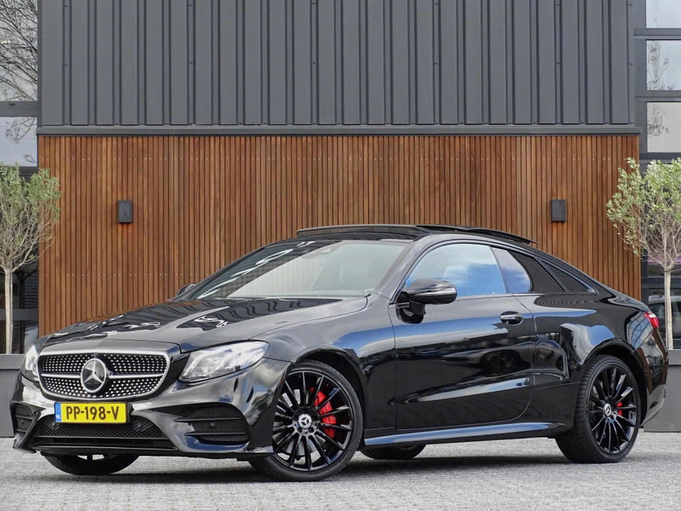 Mercedes-Benz E 400 4Matic 400 4 Matic 334PK AMG Edition 1 / Burmester *NAP* 2017 - voorkant