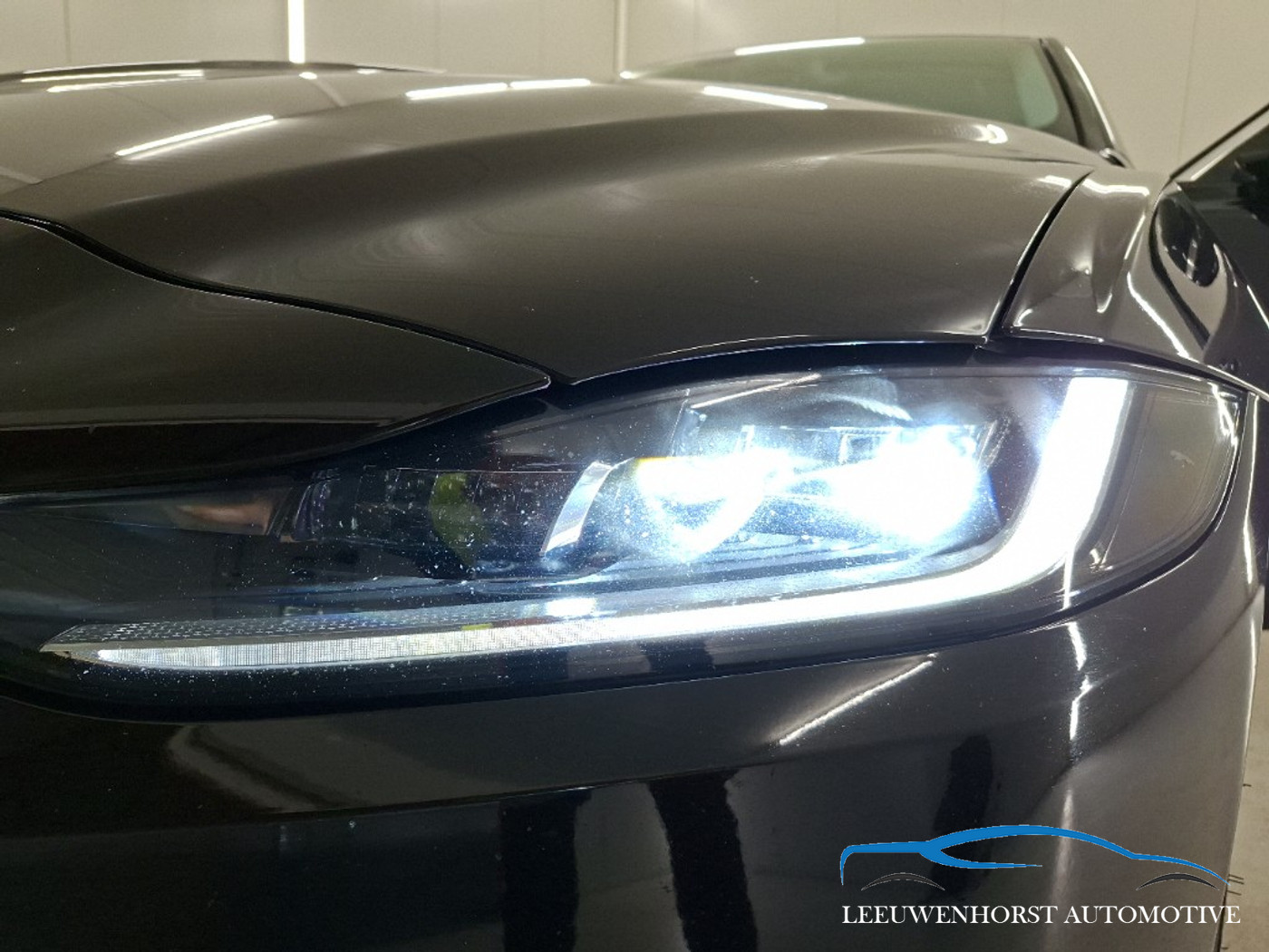 Foto van Jaguar Jaguar Xe