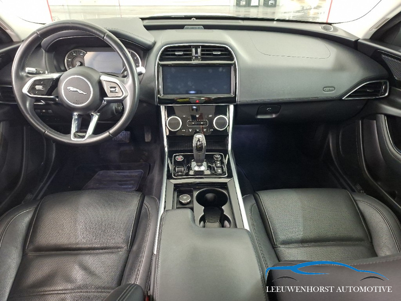 Foto van Jaguar Jaguar Xe