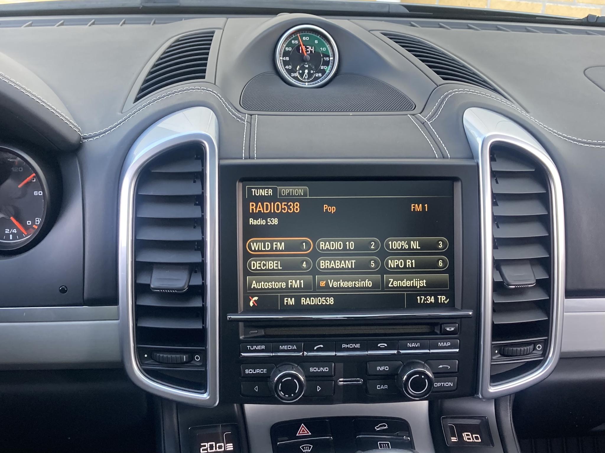 Foto van Porsche Cayenne GTS