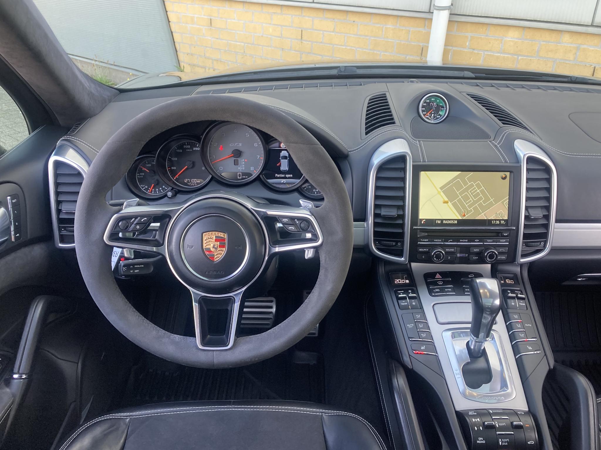 Foto van Porsche Cayenne GTS