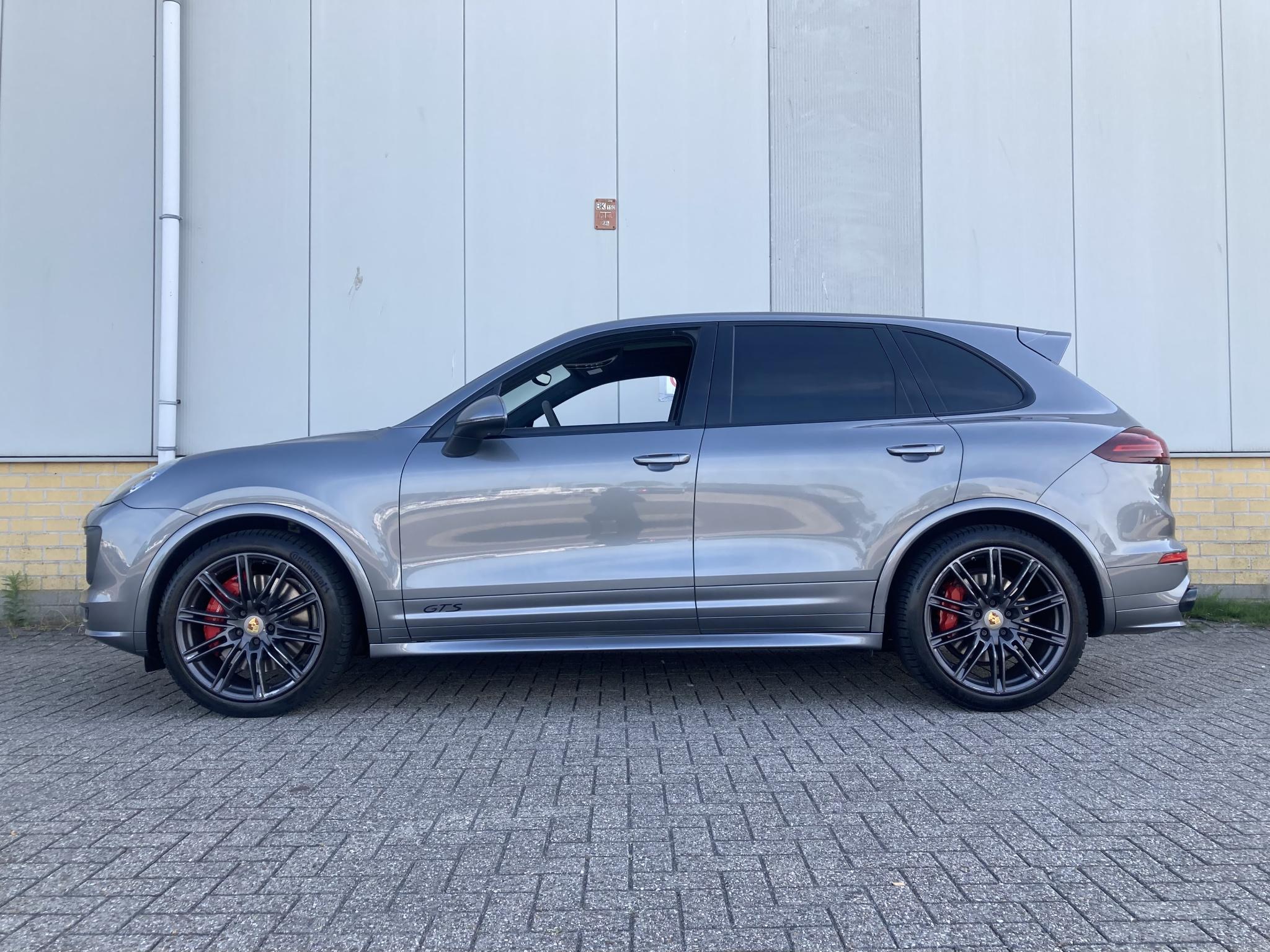 Foto van Porsche Cayenne GTS