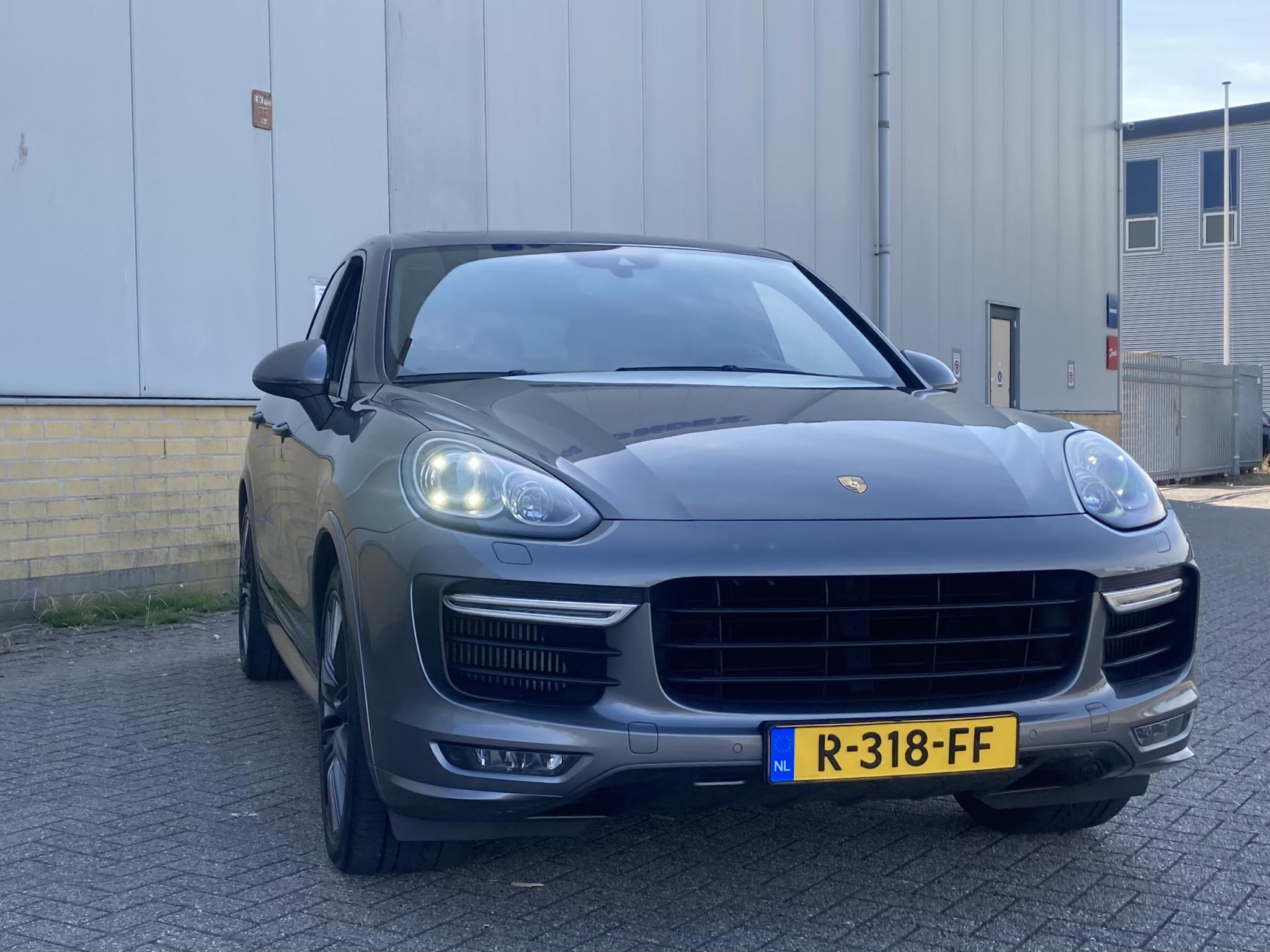 Foto van Porsche Cayenne GTS