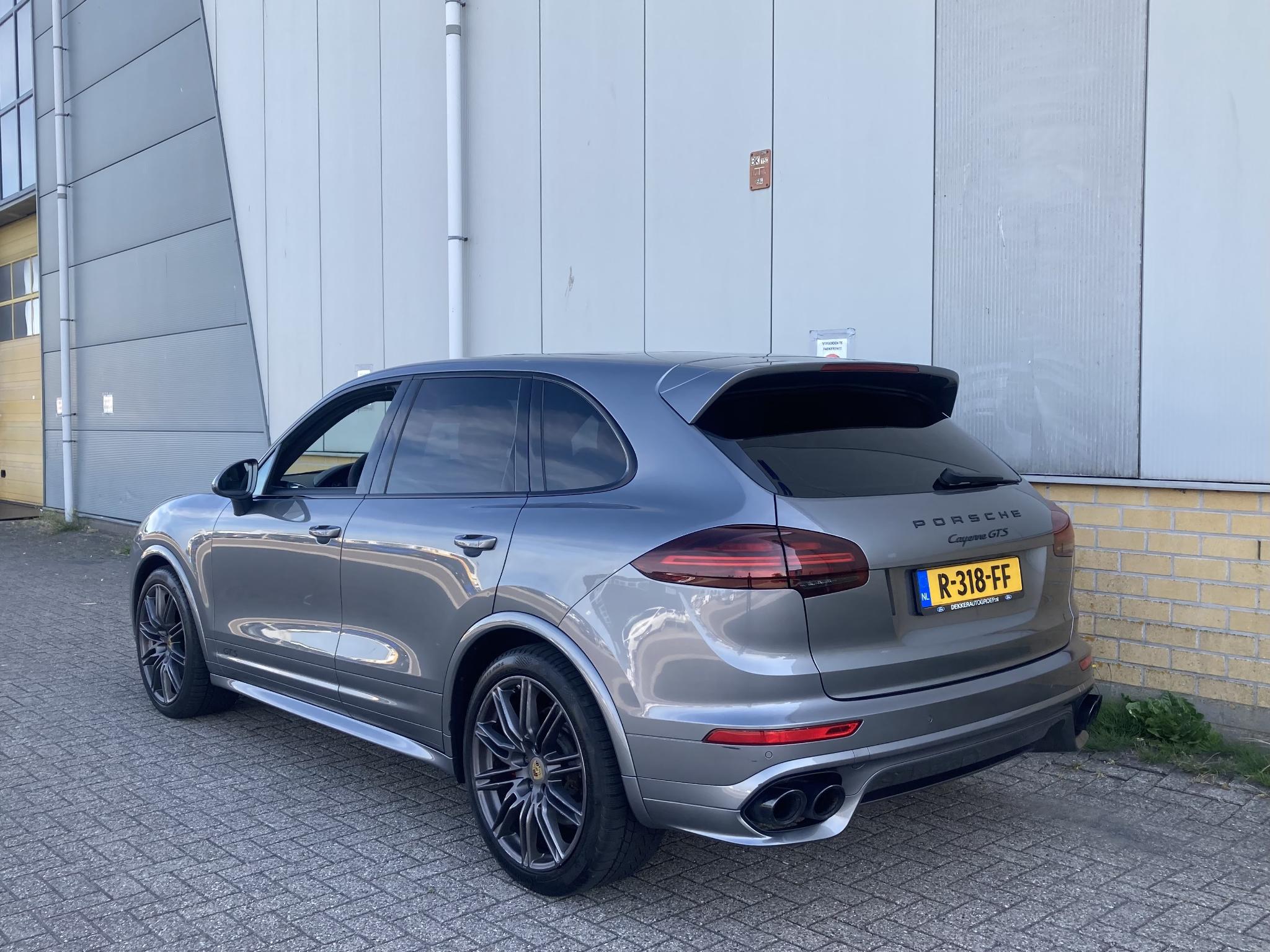 Foto van Porsche Cayenne GTS