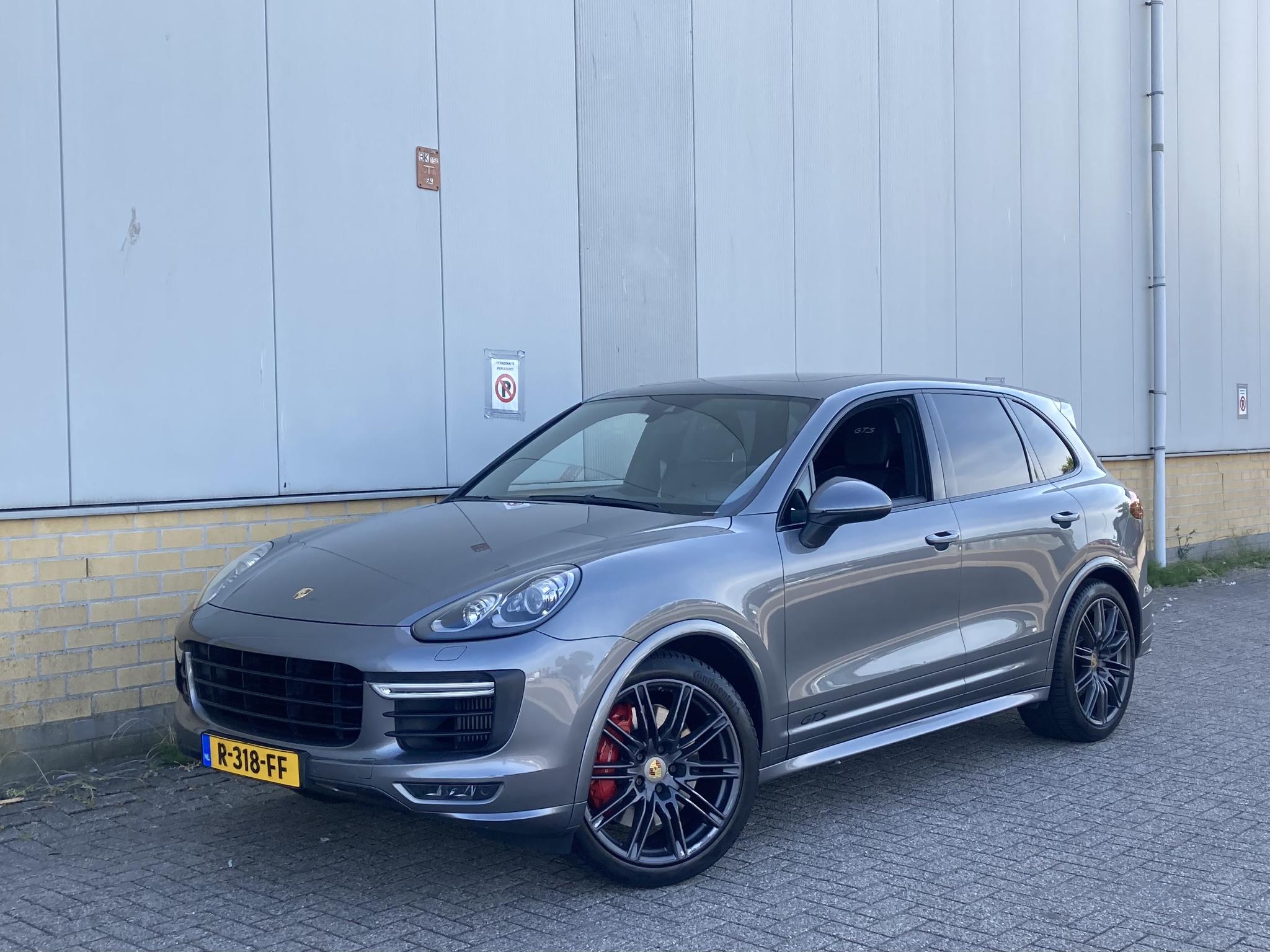 Foto van Porsche Cayenne GTS