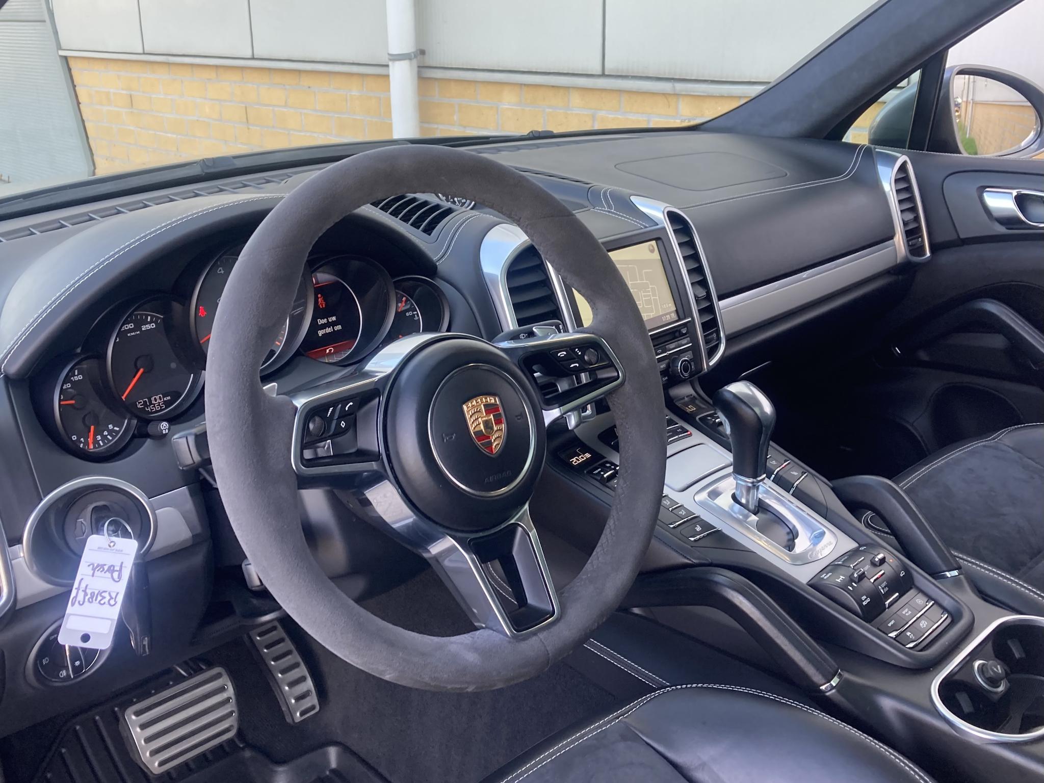 Foto van Porsche Cayenne GTS