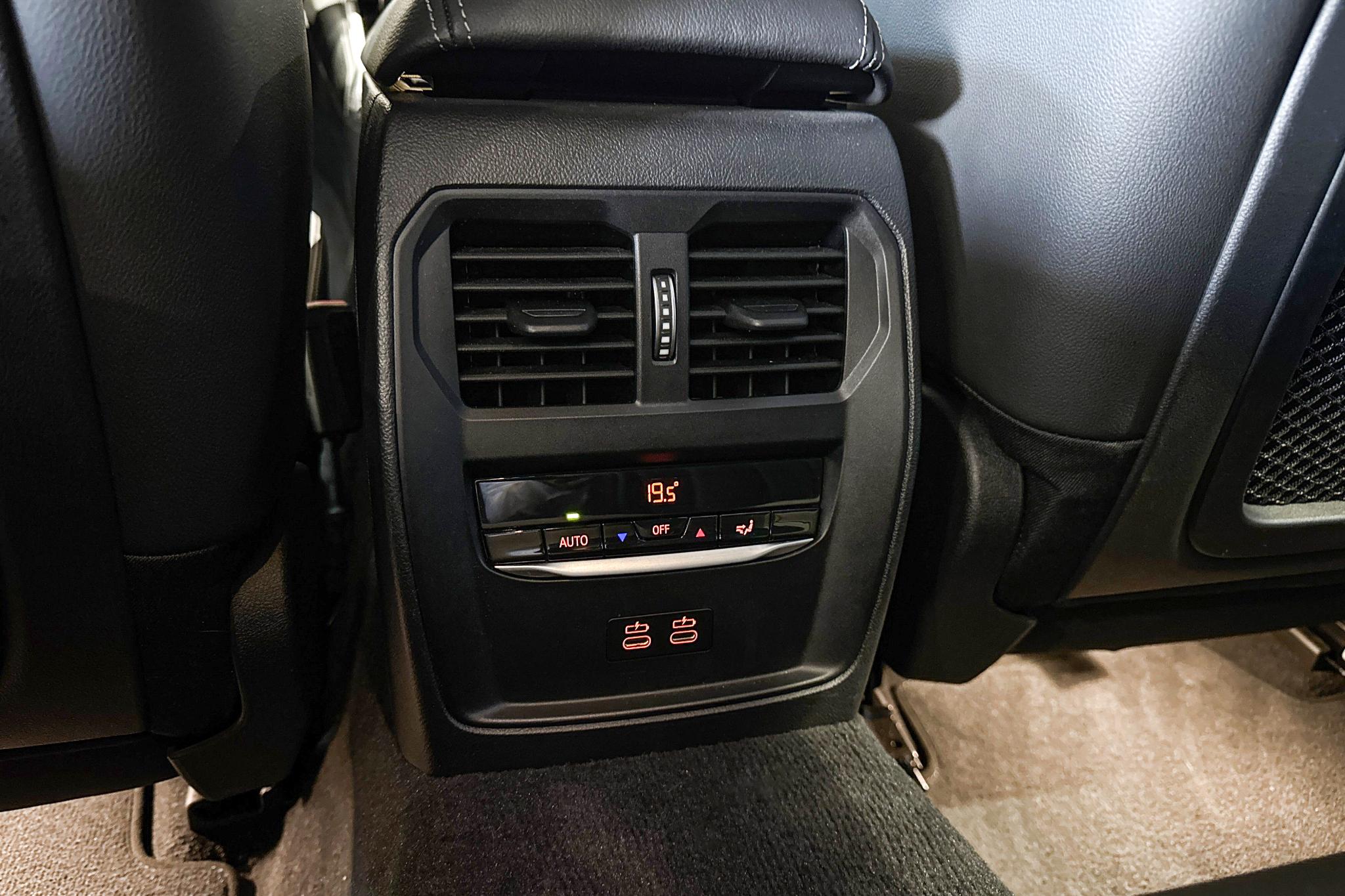 Foto van BMW 330e xDrive