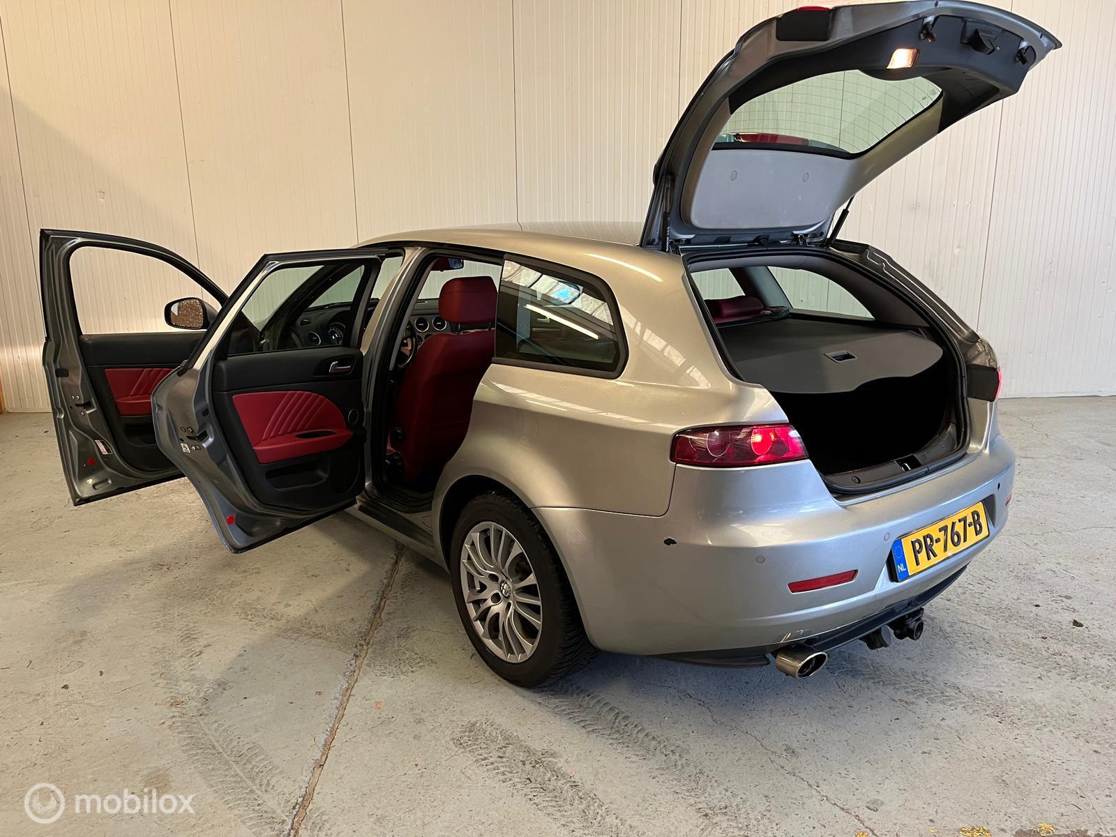 Foto van Alfa Romeo 159 Sportwagon