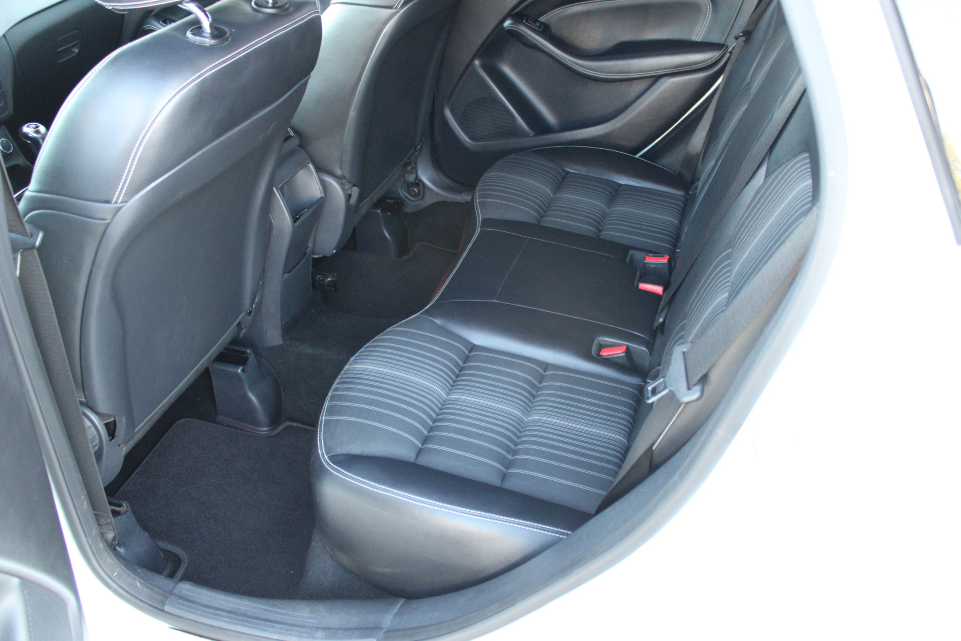 Foto van Mercedes-Benz B 180