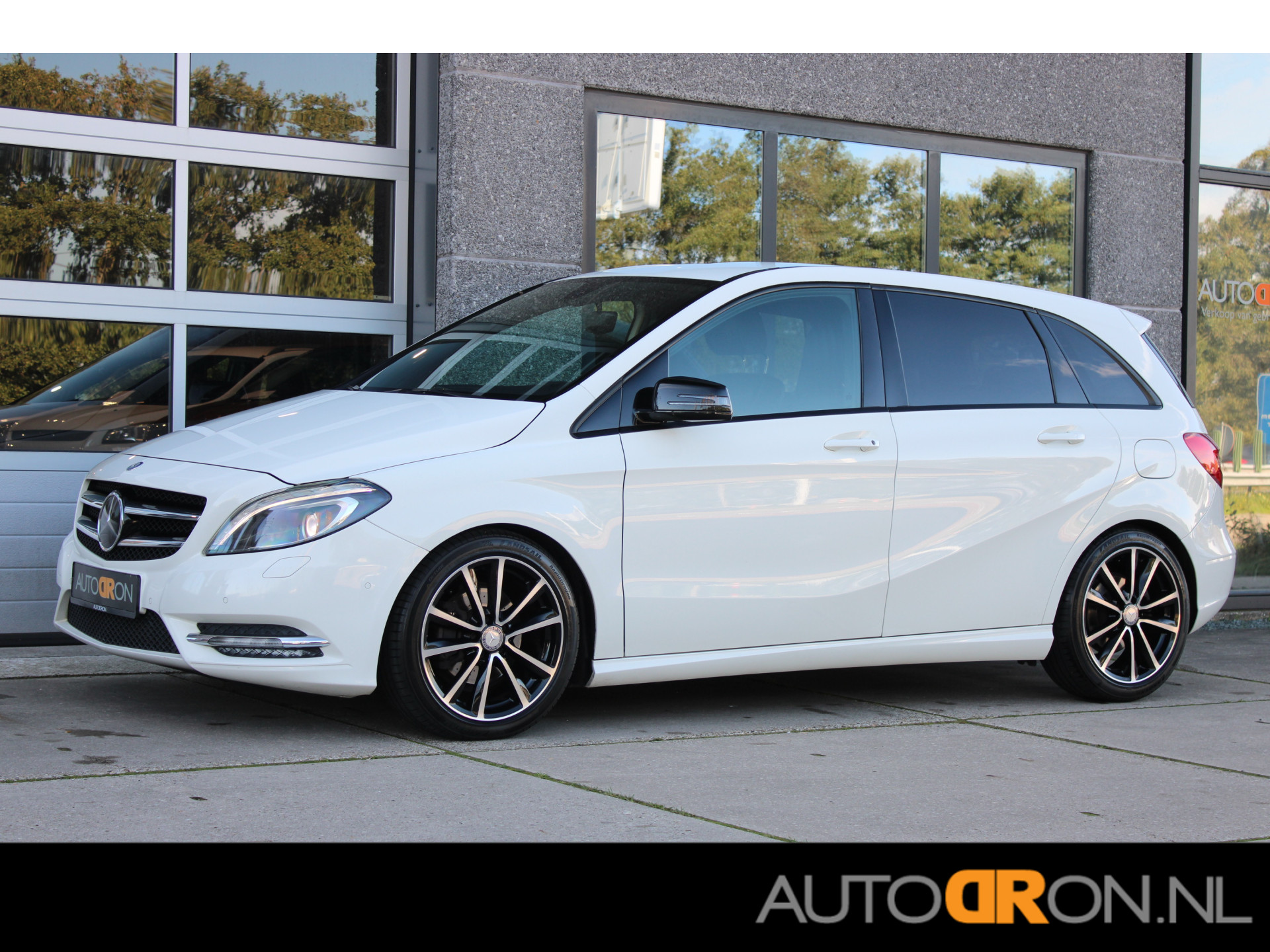Mercedes-Benz B 180 180 Ambition 2012 - voorkant