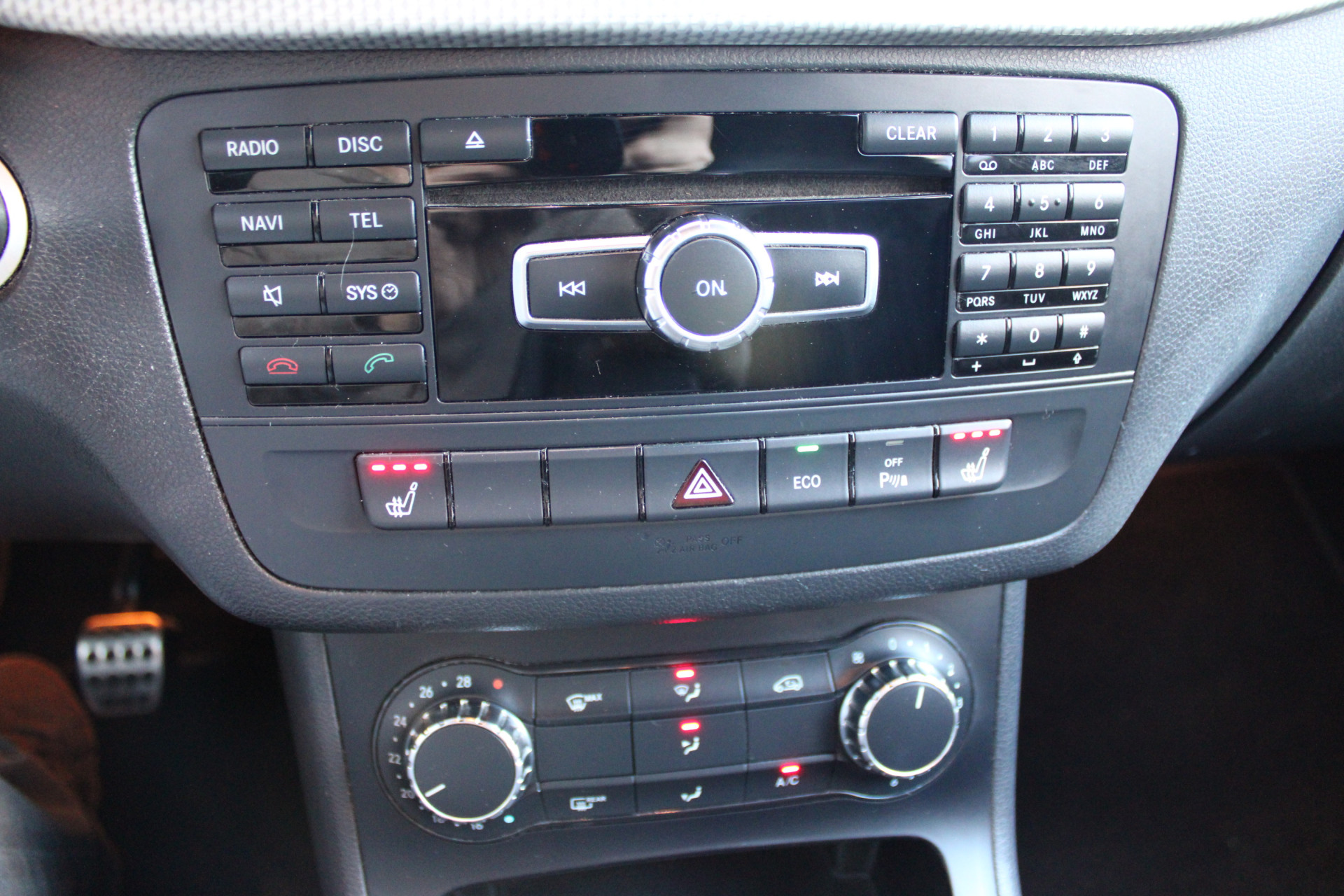 Foto van Mercedes-Benz B 180