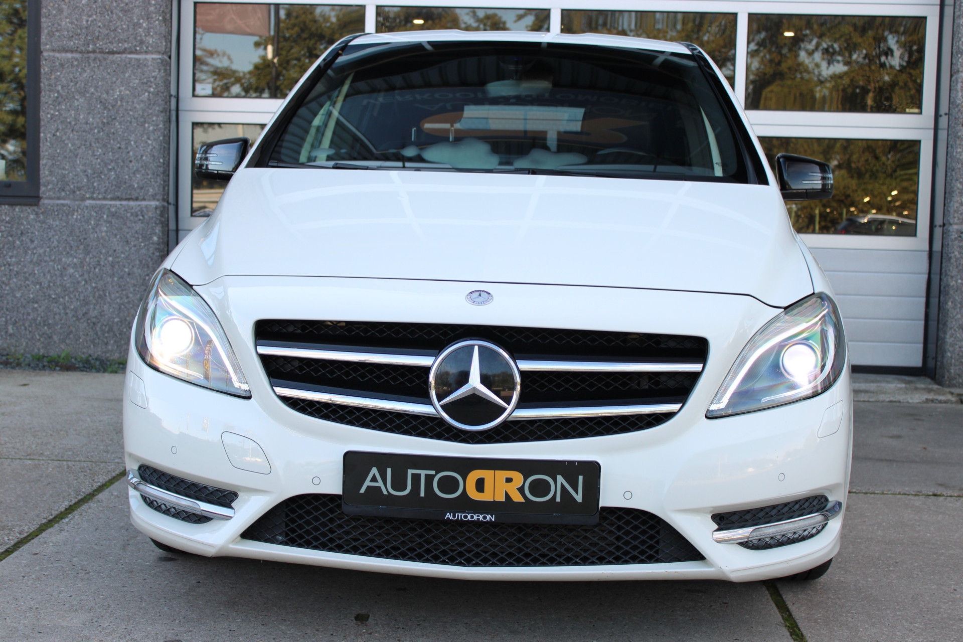 Foto van Mercedes-Benz B 180