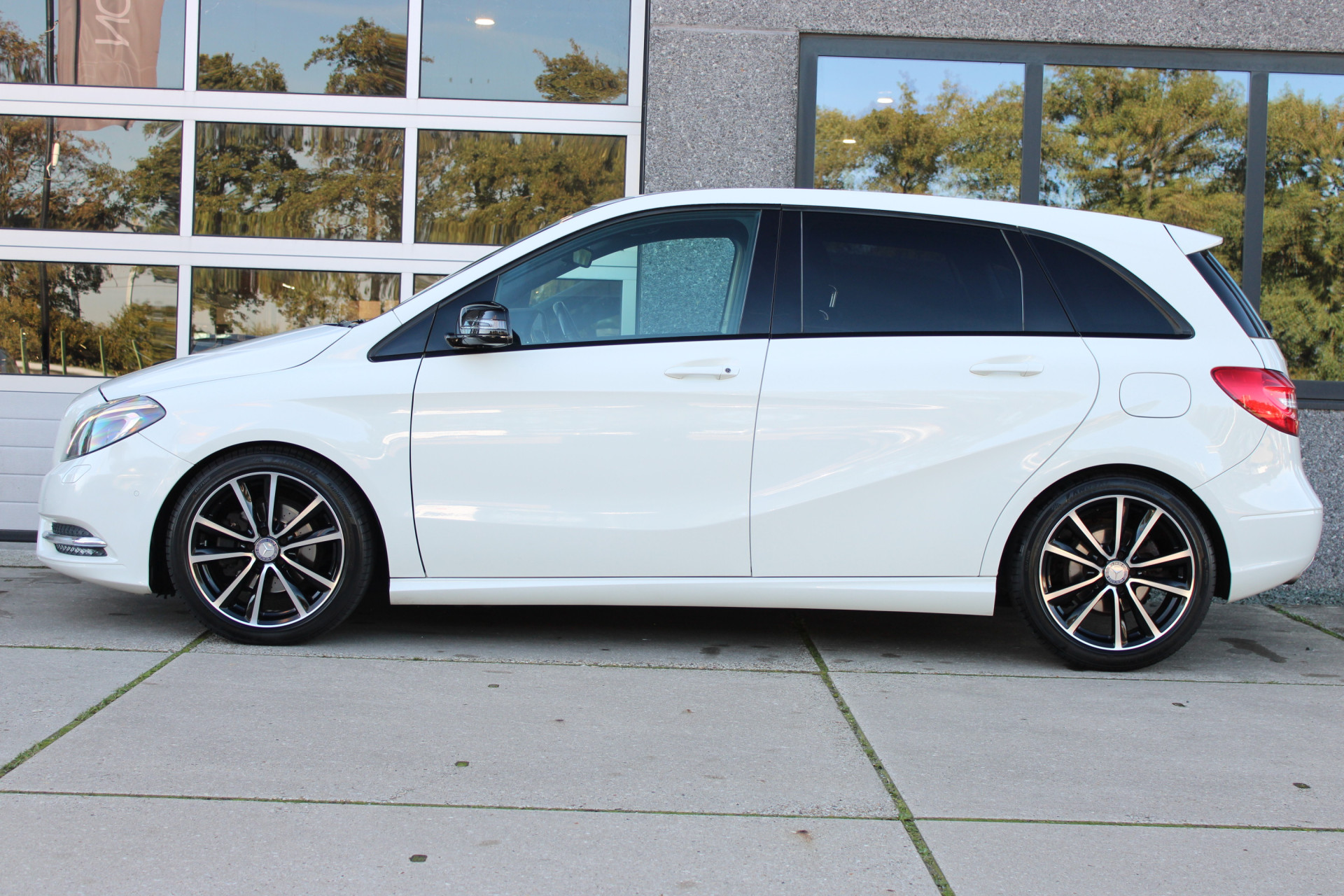 Foto van Mercedes-Benz B 180
