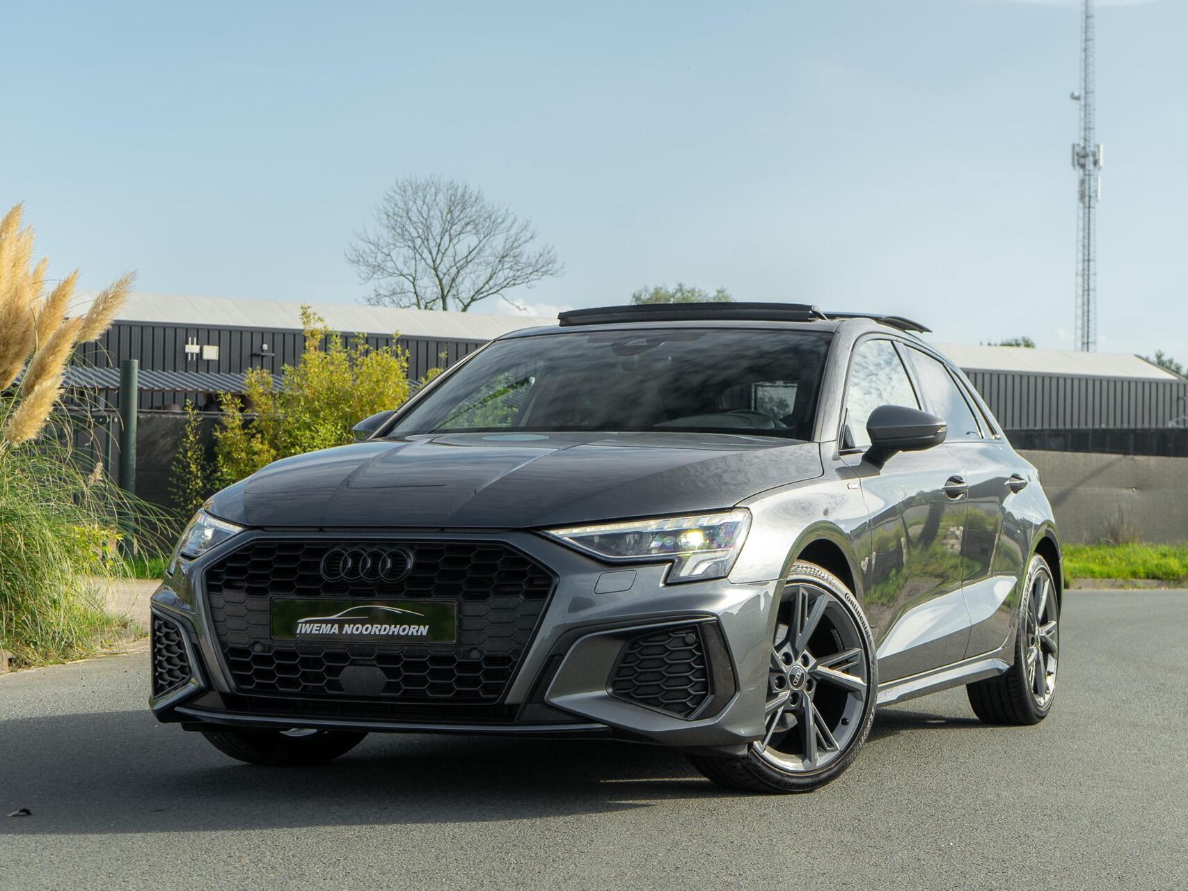 Audi A3 Sportback 35 TFSI Pro S-Line Panoramadak|LED|Sfeerverlichting|Sportstoelen|Camera|Stoelverw.|Black optic 2023 - voorkant