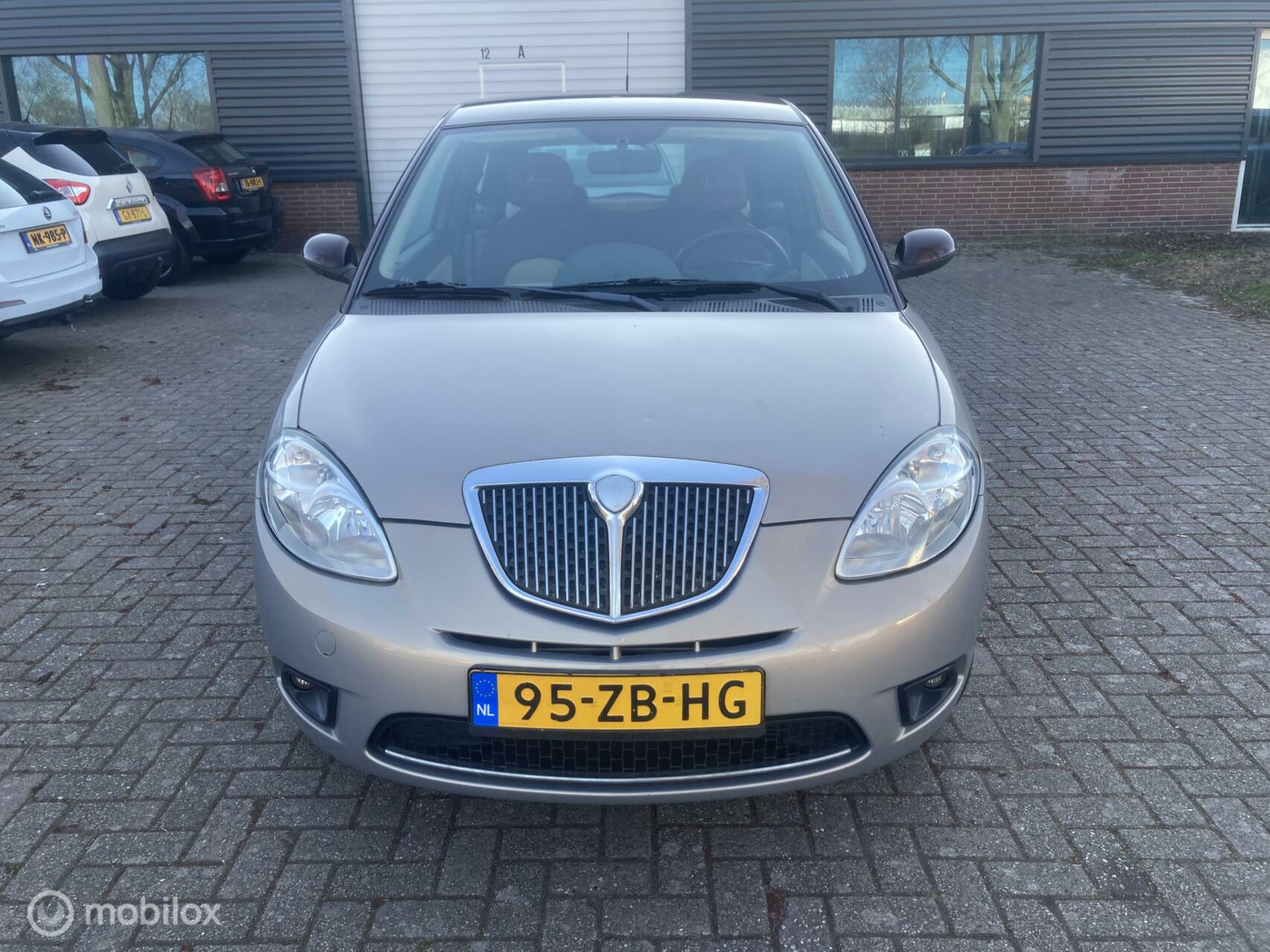 Foto van Lancia Ypsilon