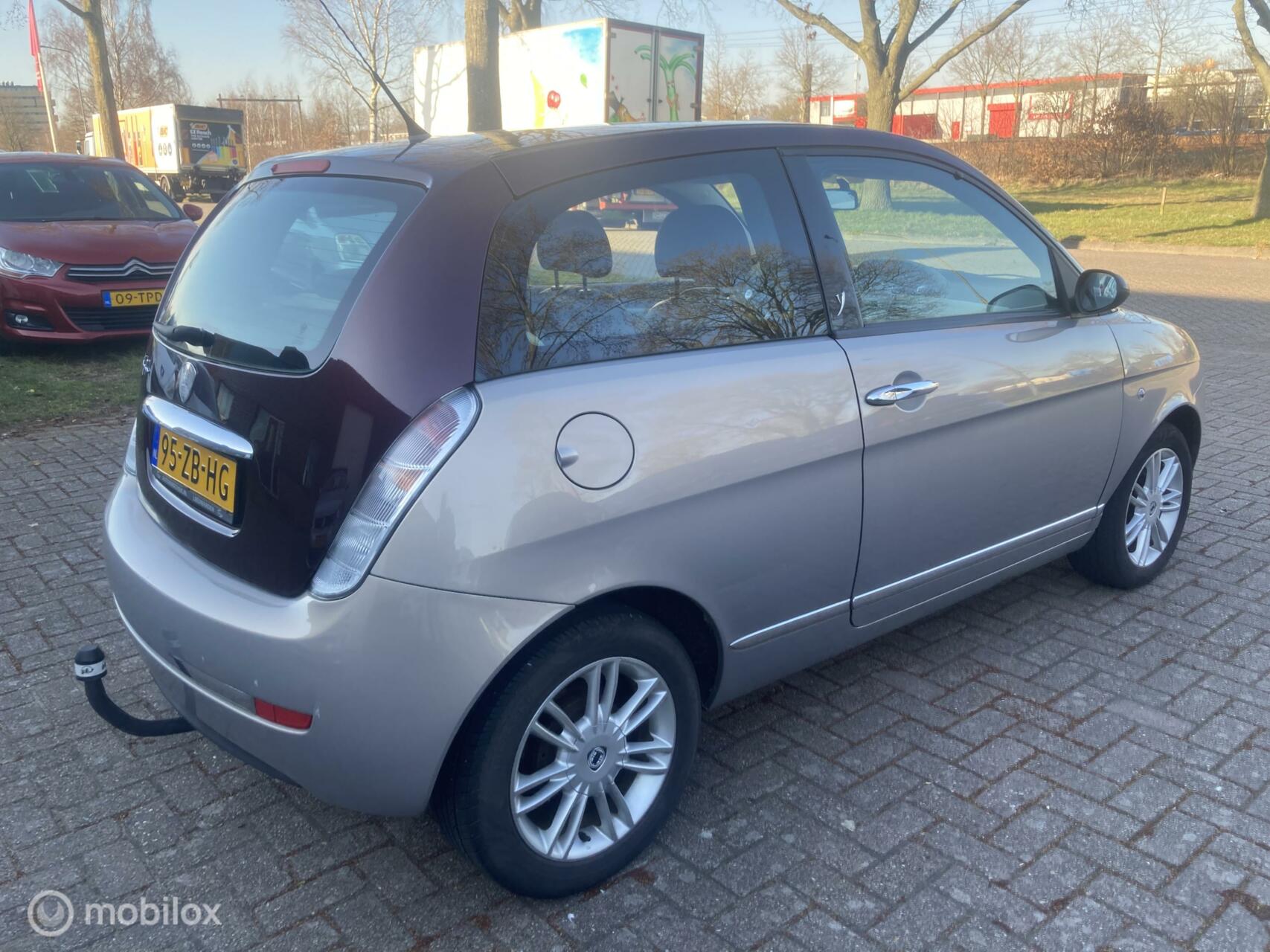 Foto van Lancia Ypsilon