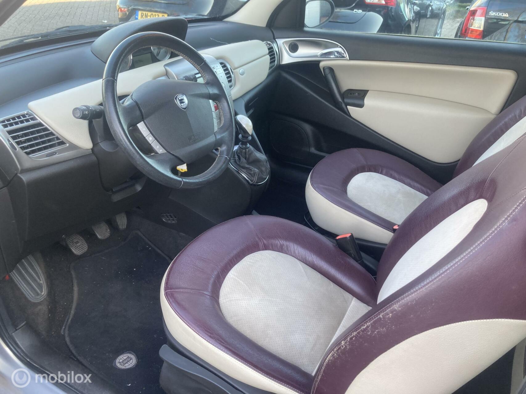 Foto van Lancia Ypsilon