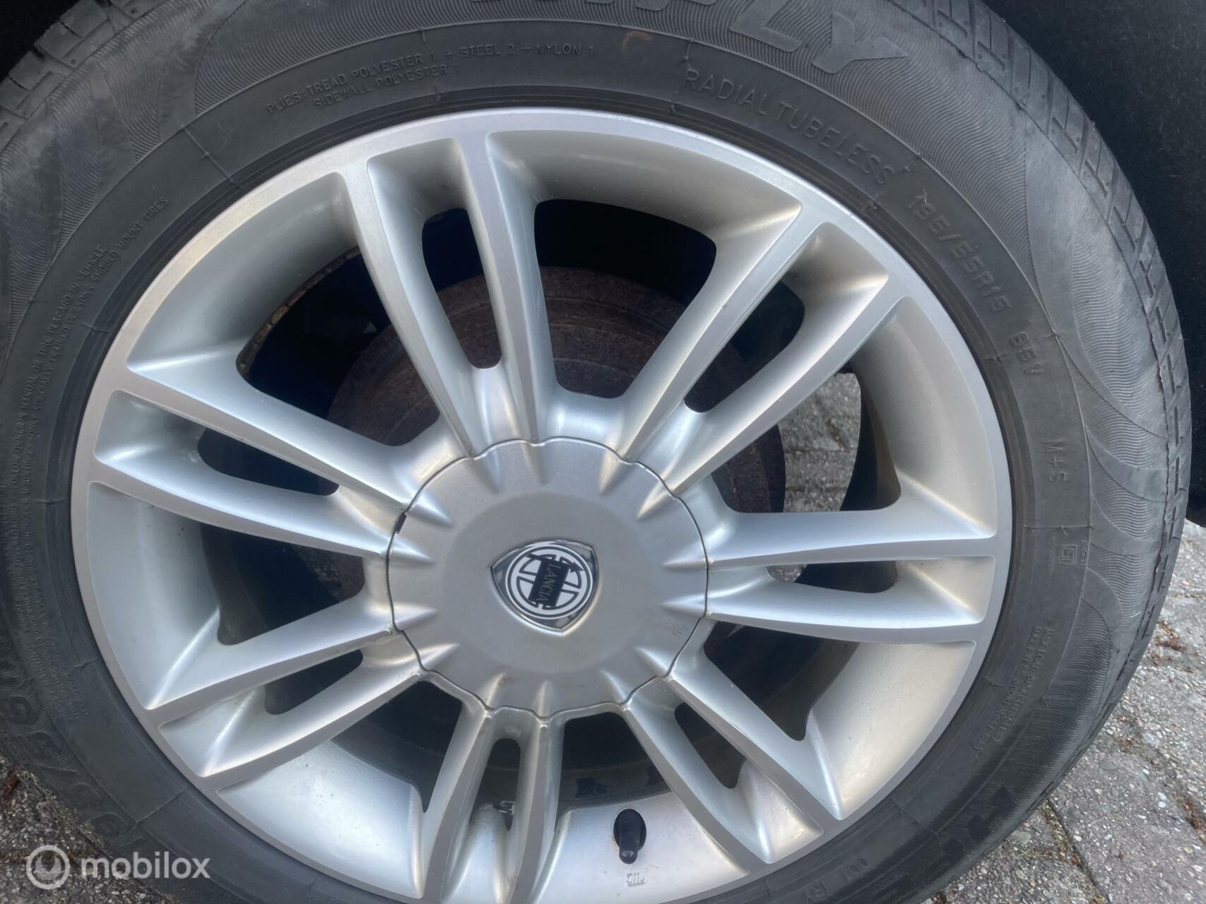 Foto van Lancia Ypsilon
