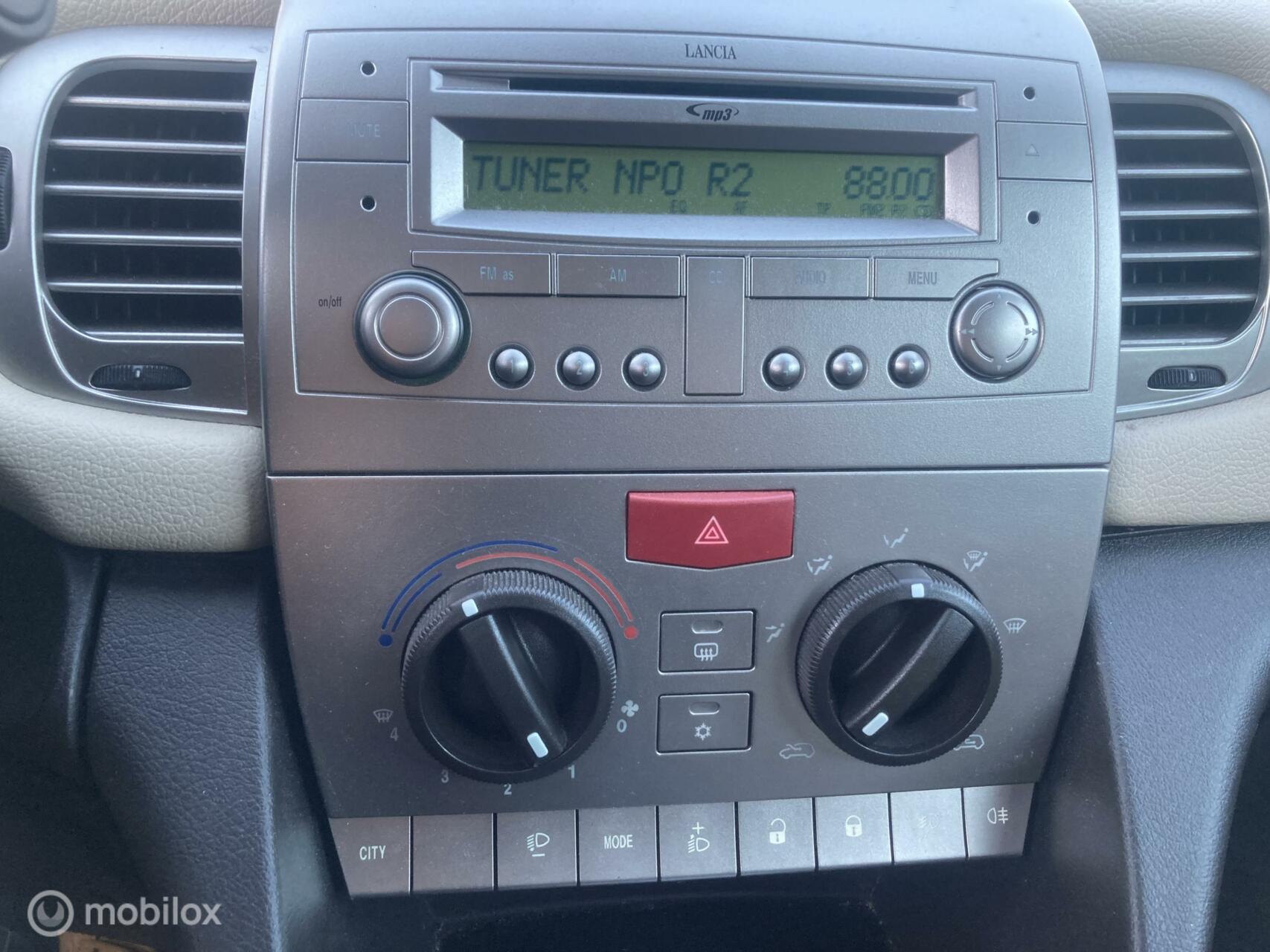Foto van Lancia Ypsilon
