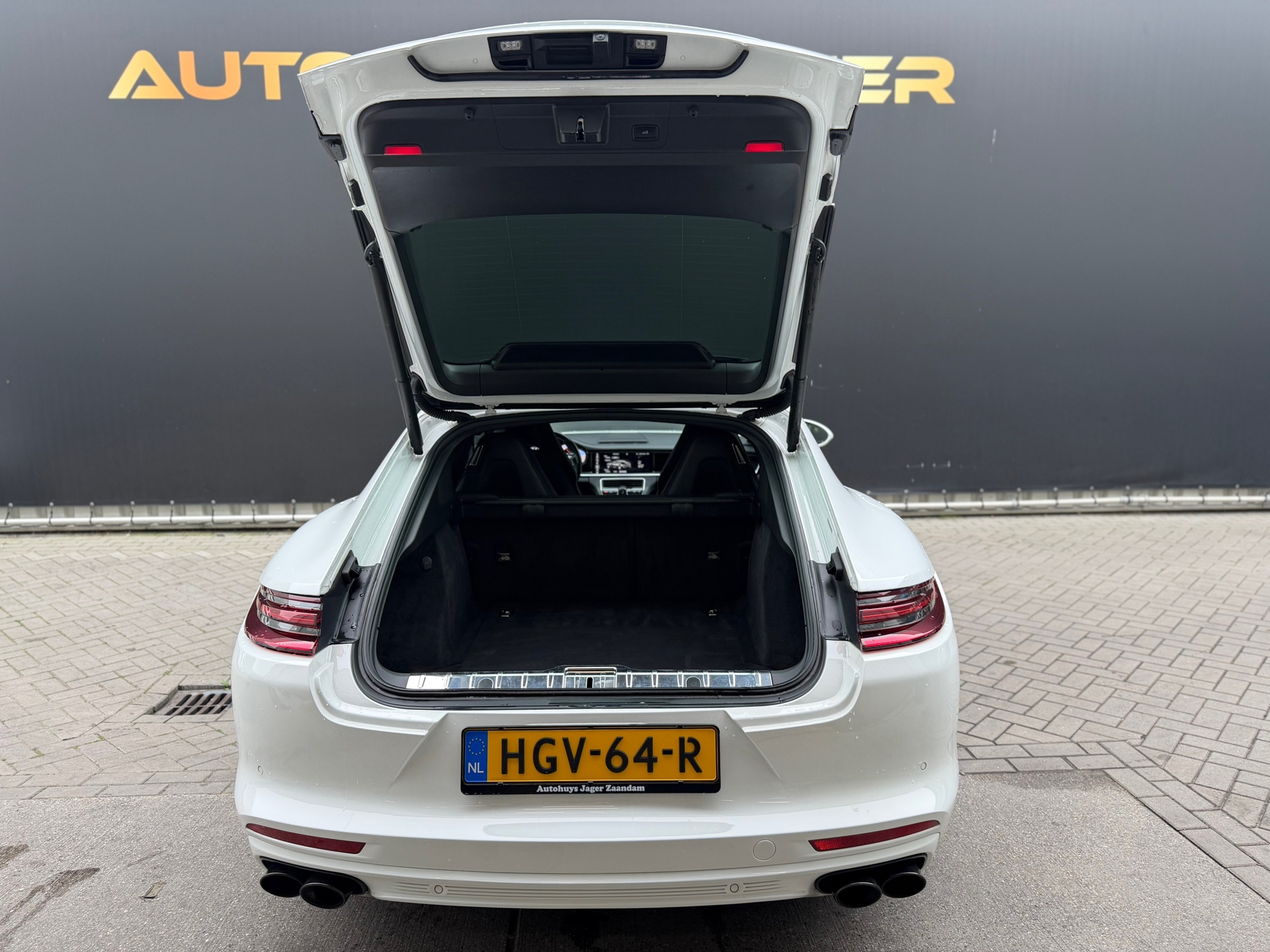 Foto van Porsche Panamera