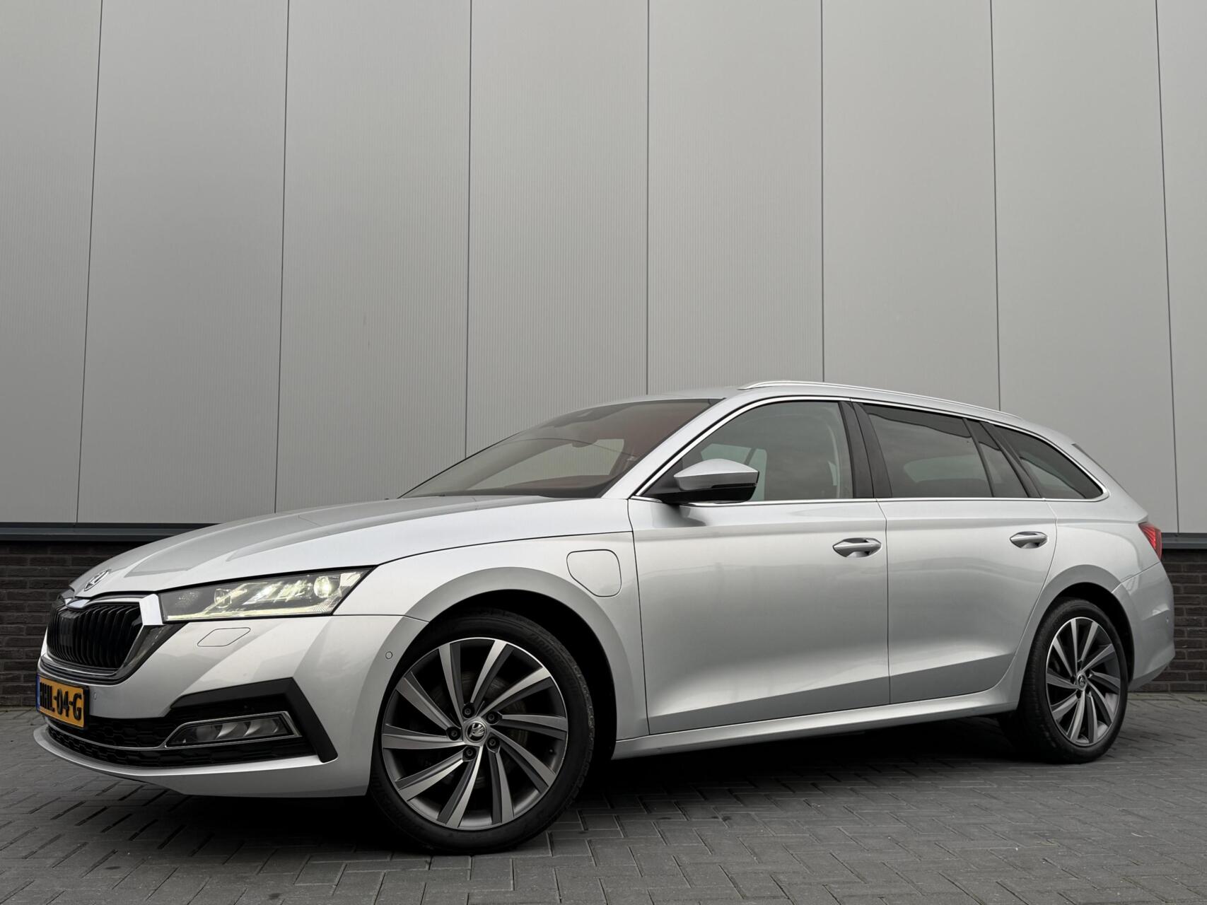 Skoda Octavia Combi 1.4 TSI iV PHEV Business Edition Plus|TREKHAAK|BLIS| 2021 - voorkant