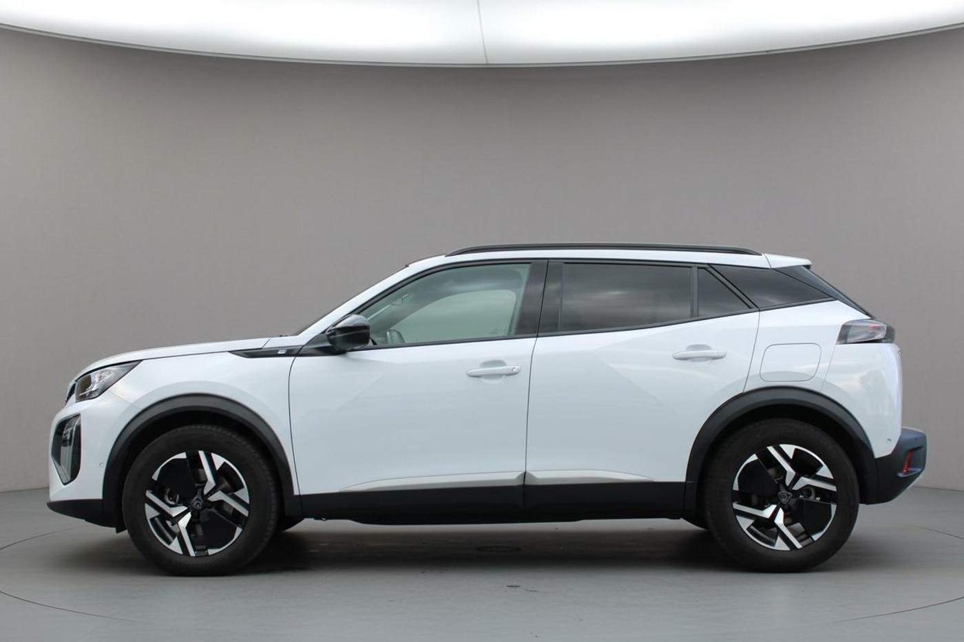 Foto van Peugeot E-2008